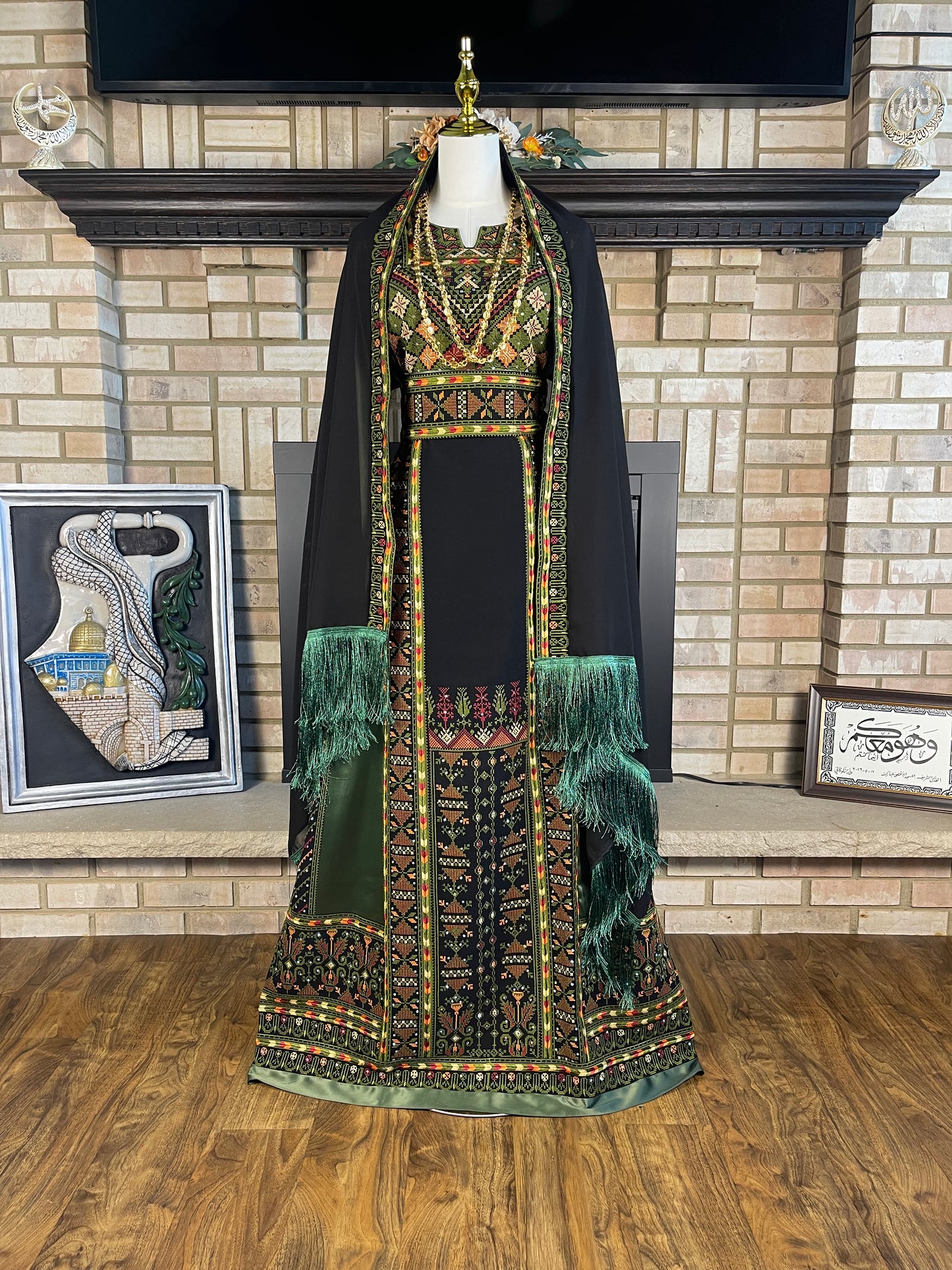 Black/Green Akka Thobe