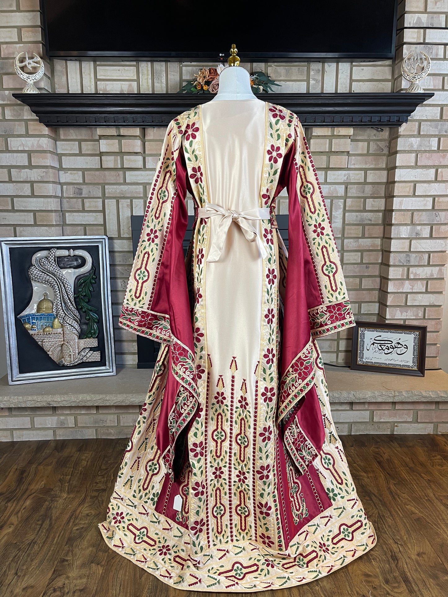 Cream/Maroon Aghabani All-Satin Malaka Thobe