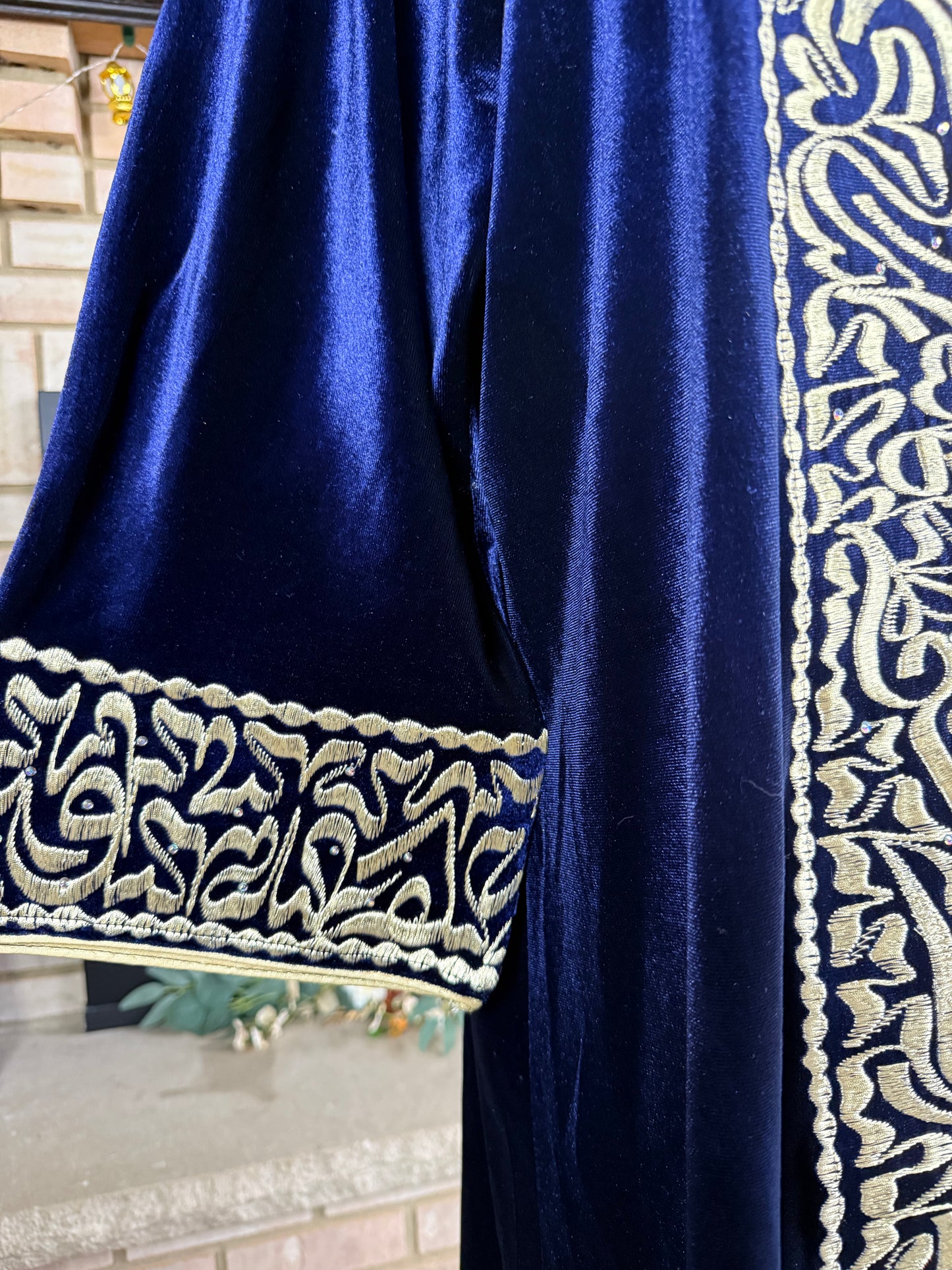 Velvet Deep Navy Calligraphy Besht