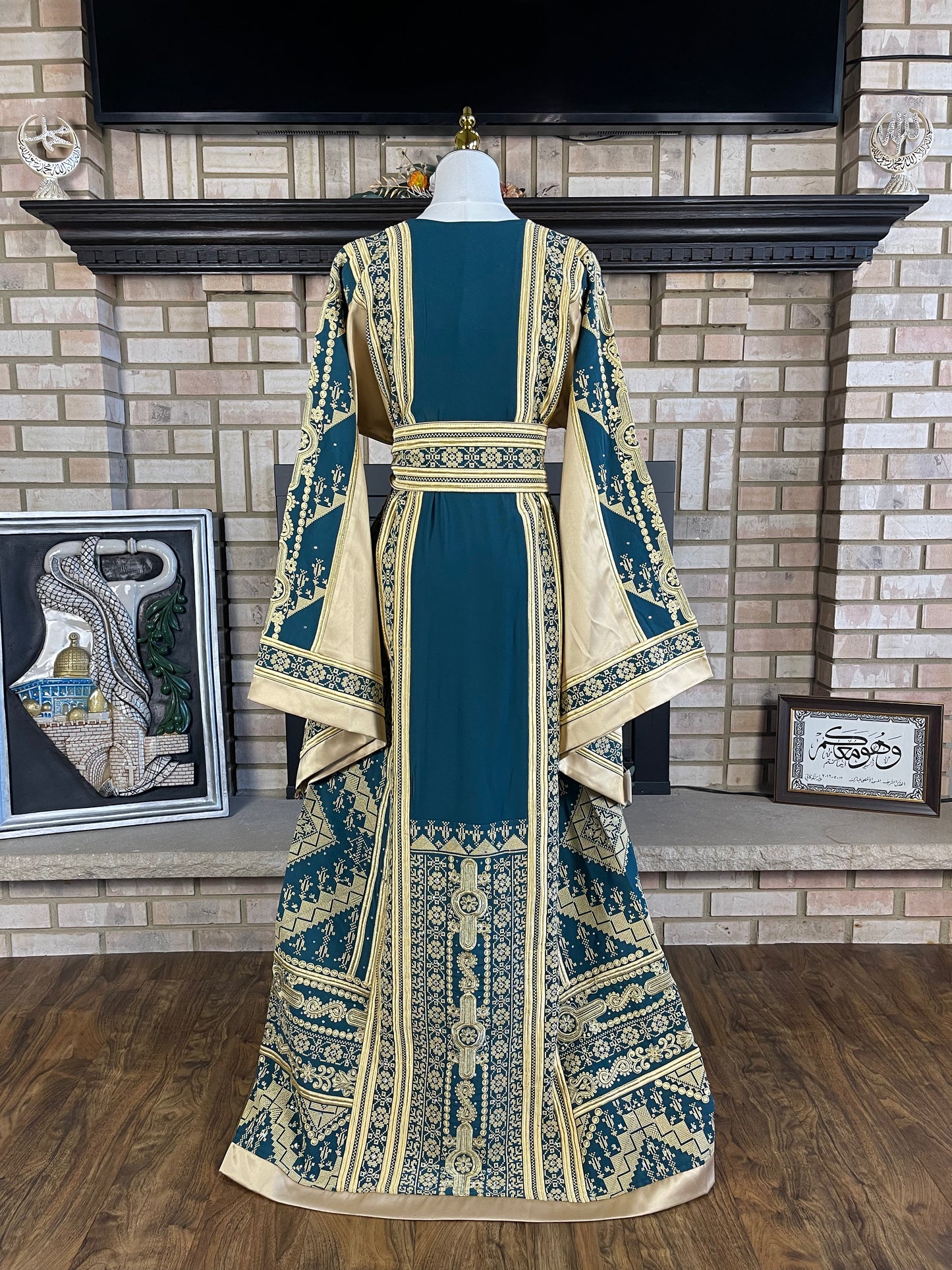 Green/Gold Satin Ishq Thobe