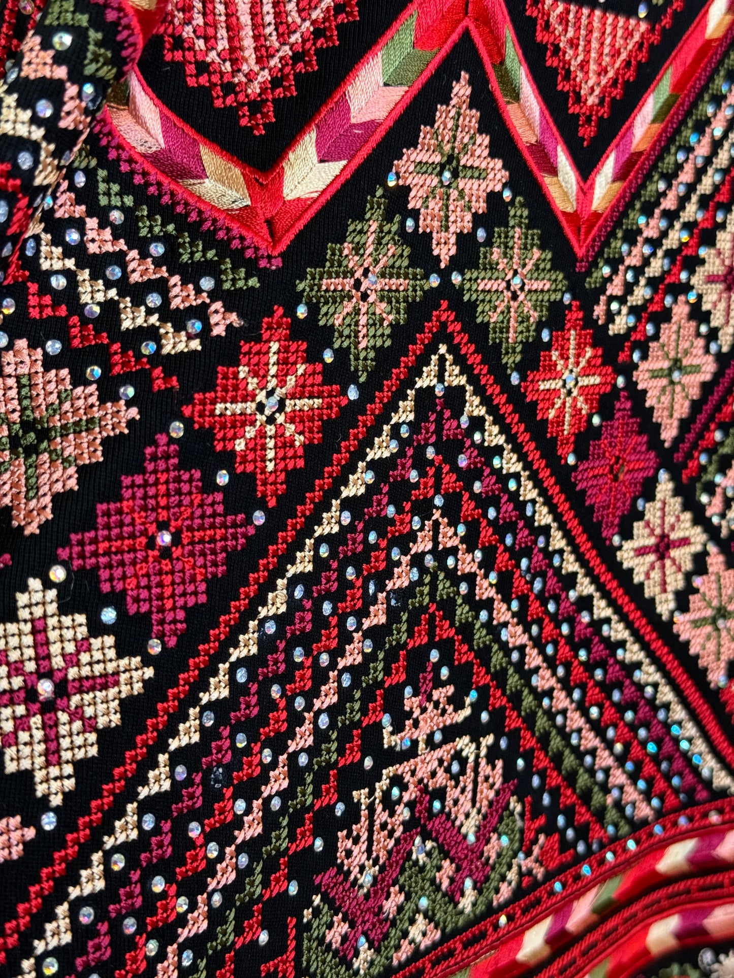 Black/Red Nablus Thobe