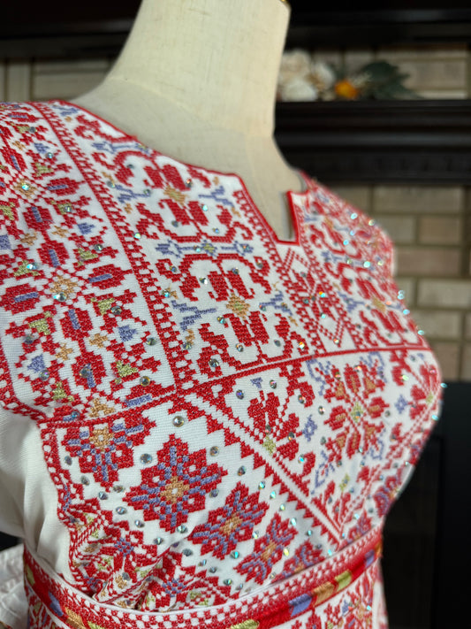 White/Red Al-Aseelah Thobe