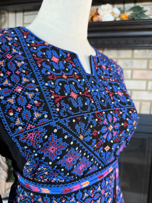 Black/Blue Al-Aseelah Thobe