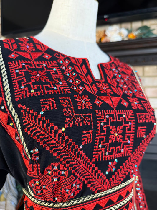 Black/Red Majdalawi Thobe