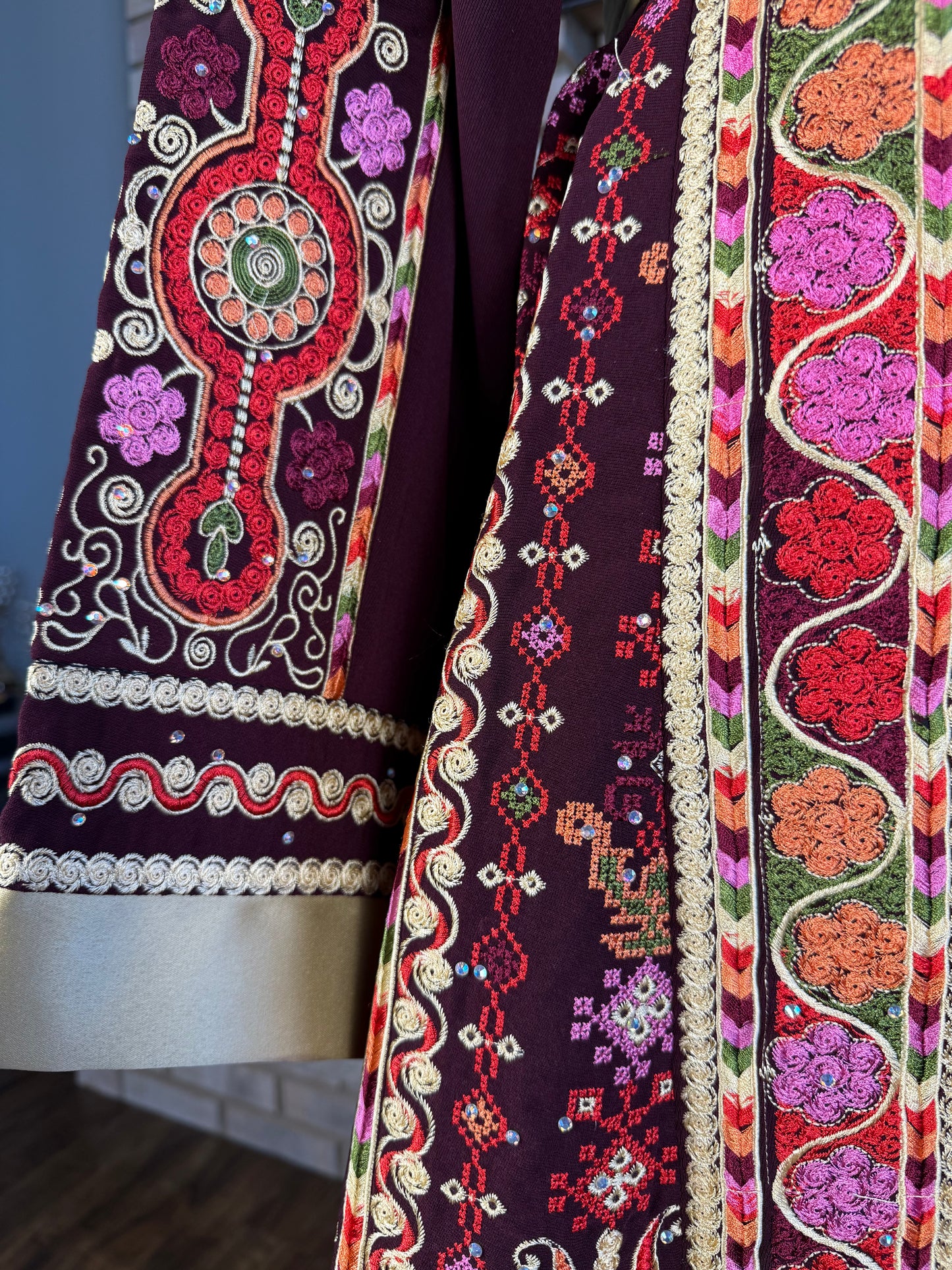 Maroon/Gold Malaka Thobe