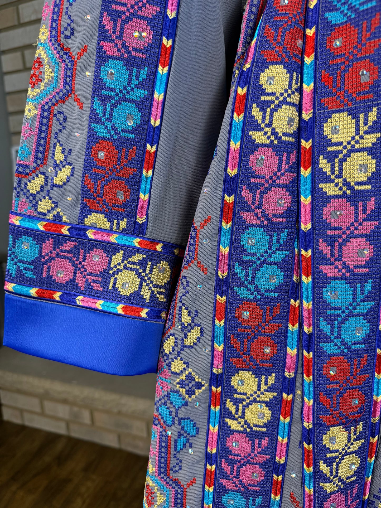 Gray/Blue Al-Zaytoon Thobe