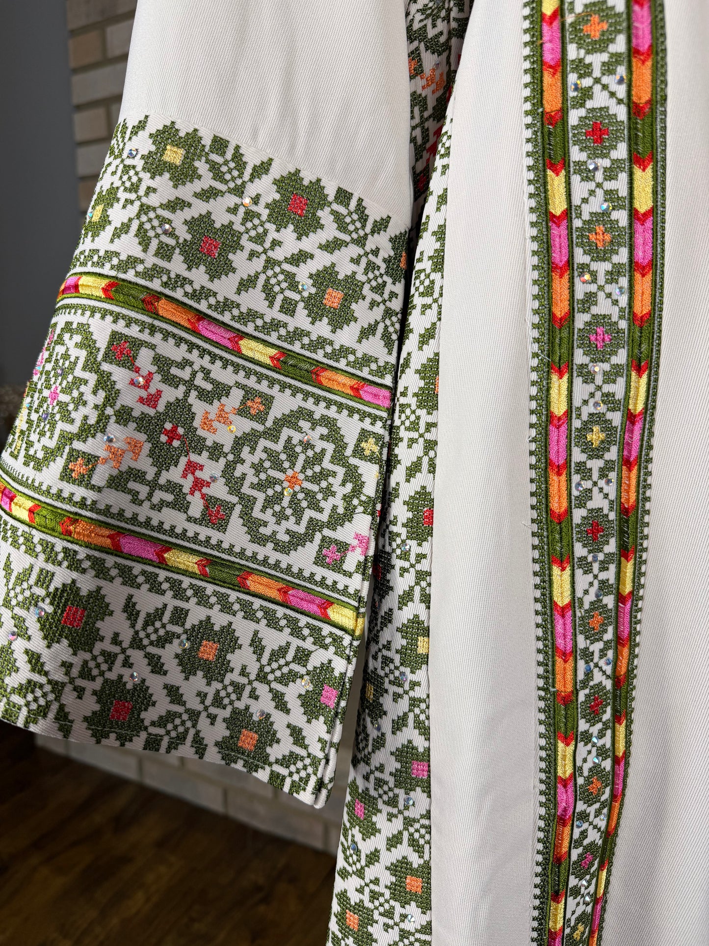 Cream/Green Silwad Thobe