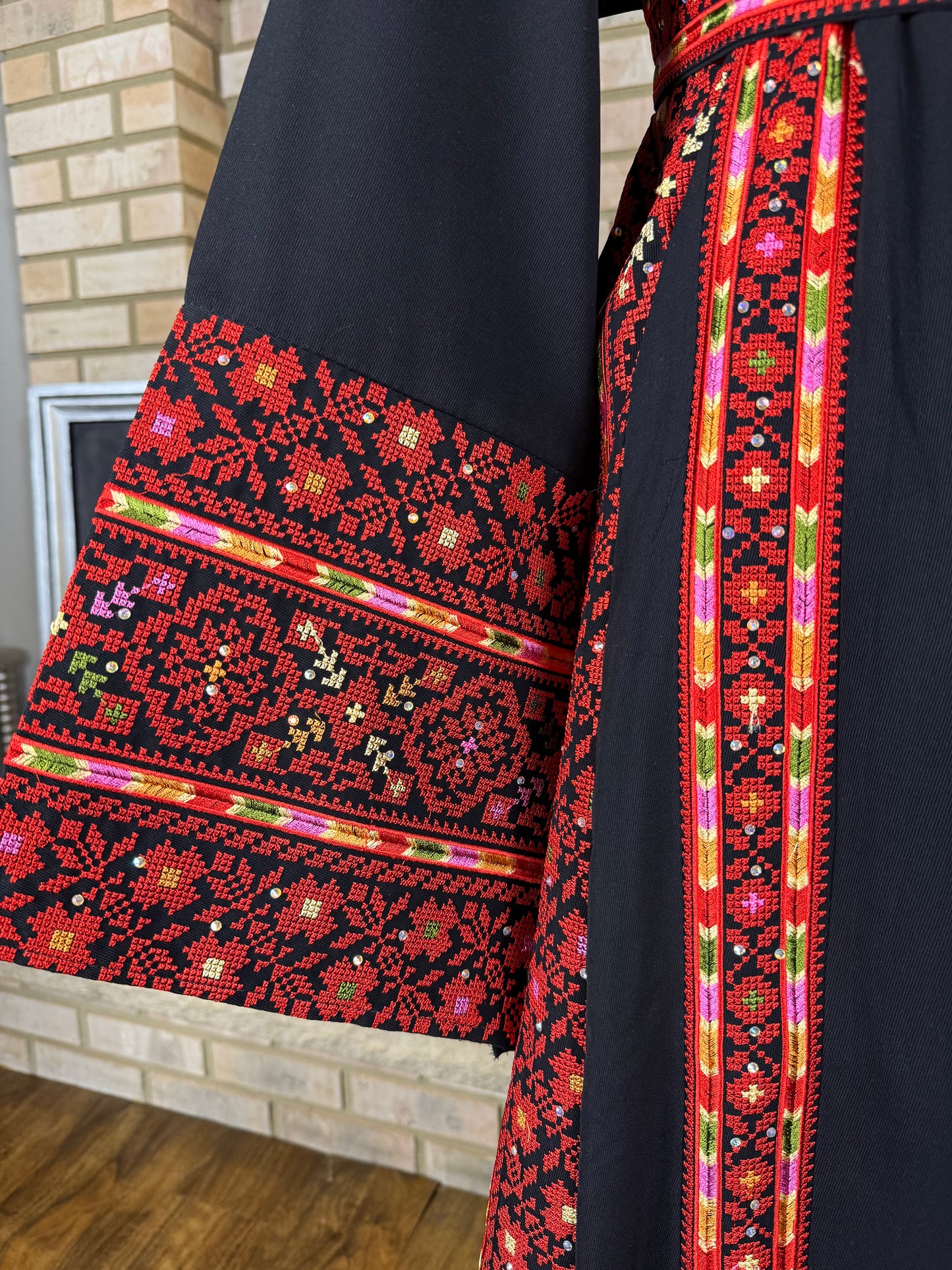 Black/Red Silwad Thobe