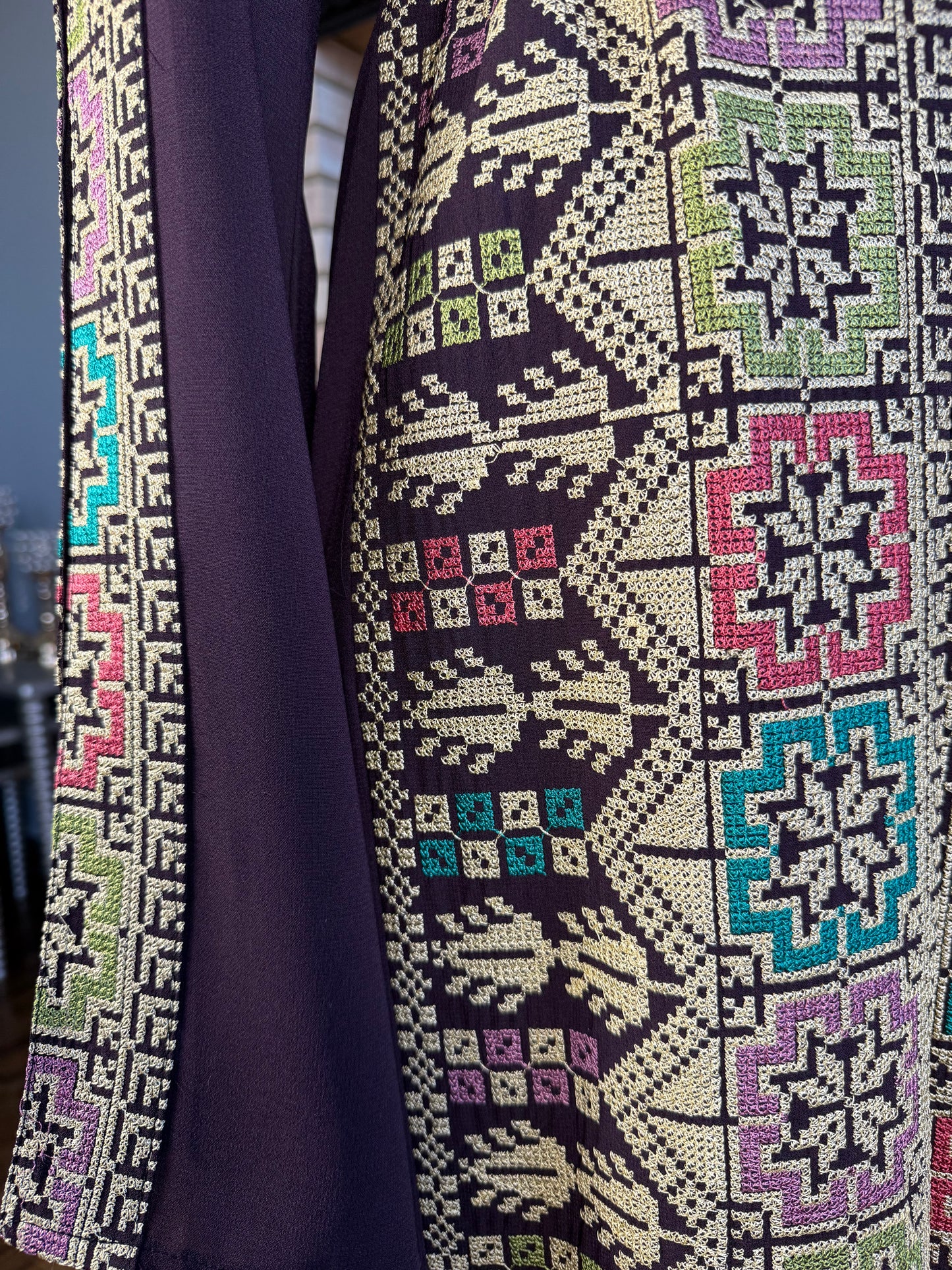 Grape Open-Sleeve Embroidered Besht