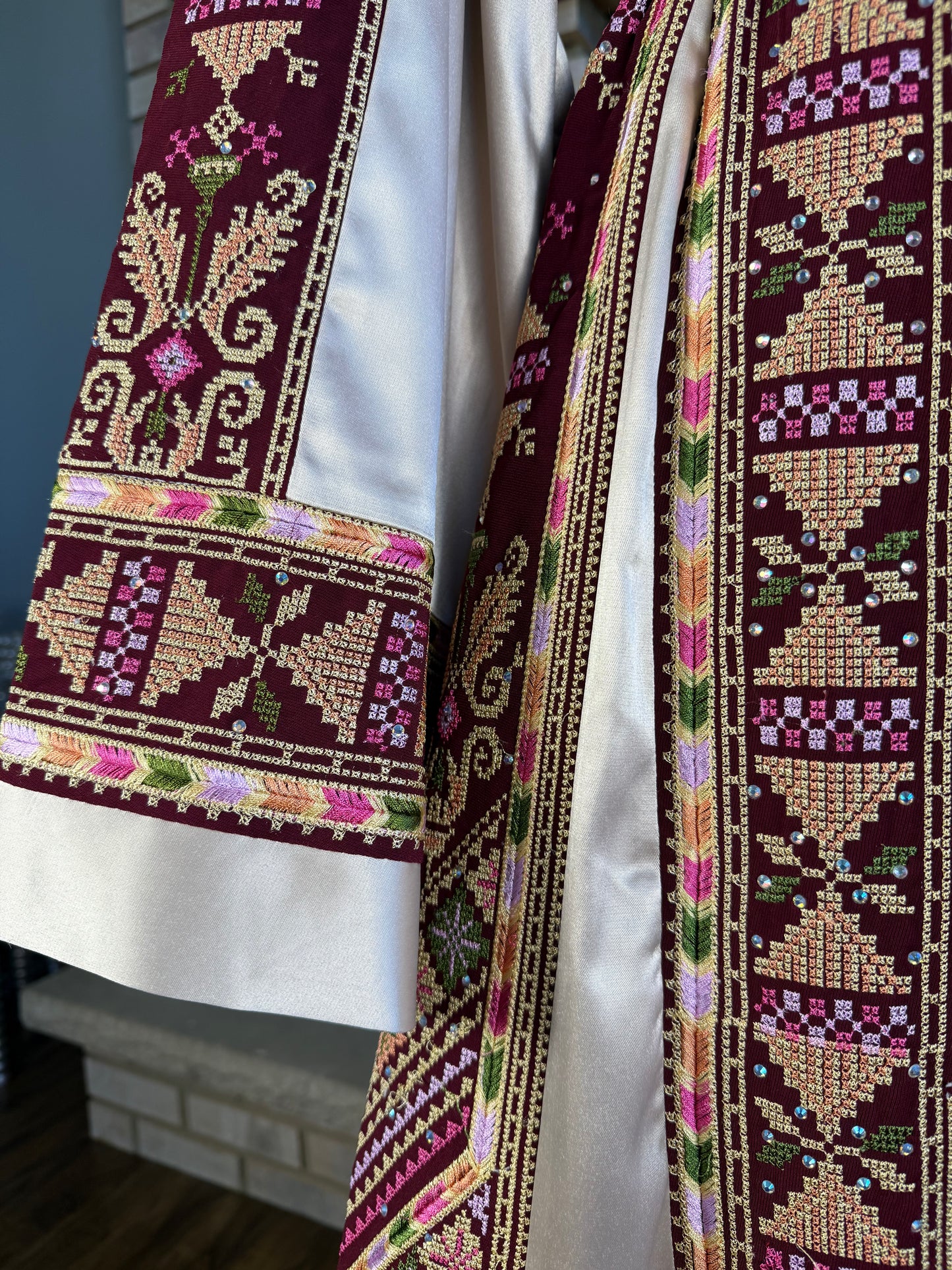Burgundy/Gold Akka Thobe