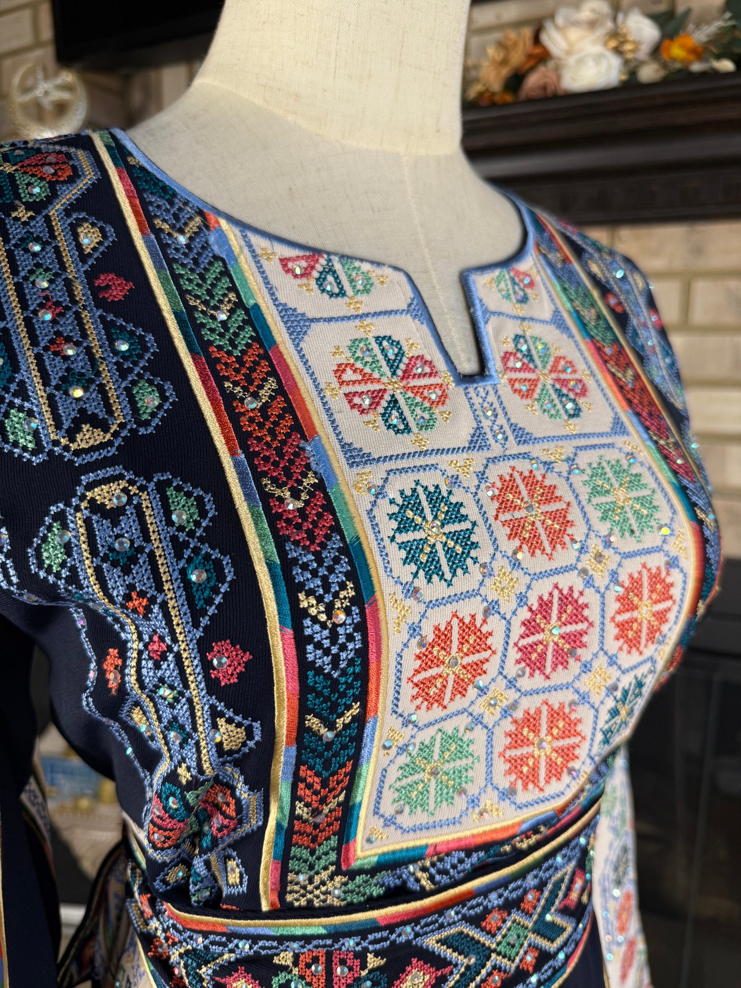 Navy/White Jabalia Thobe