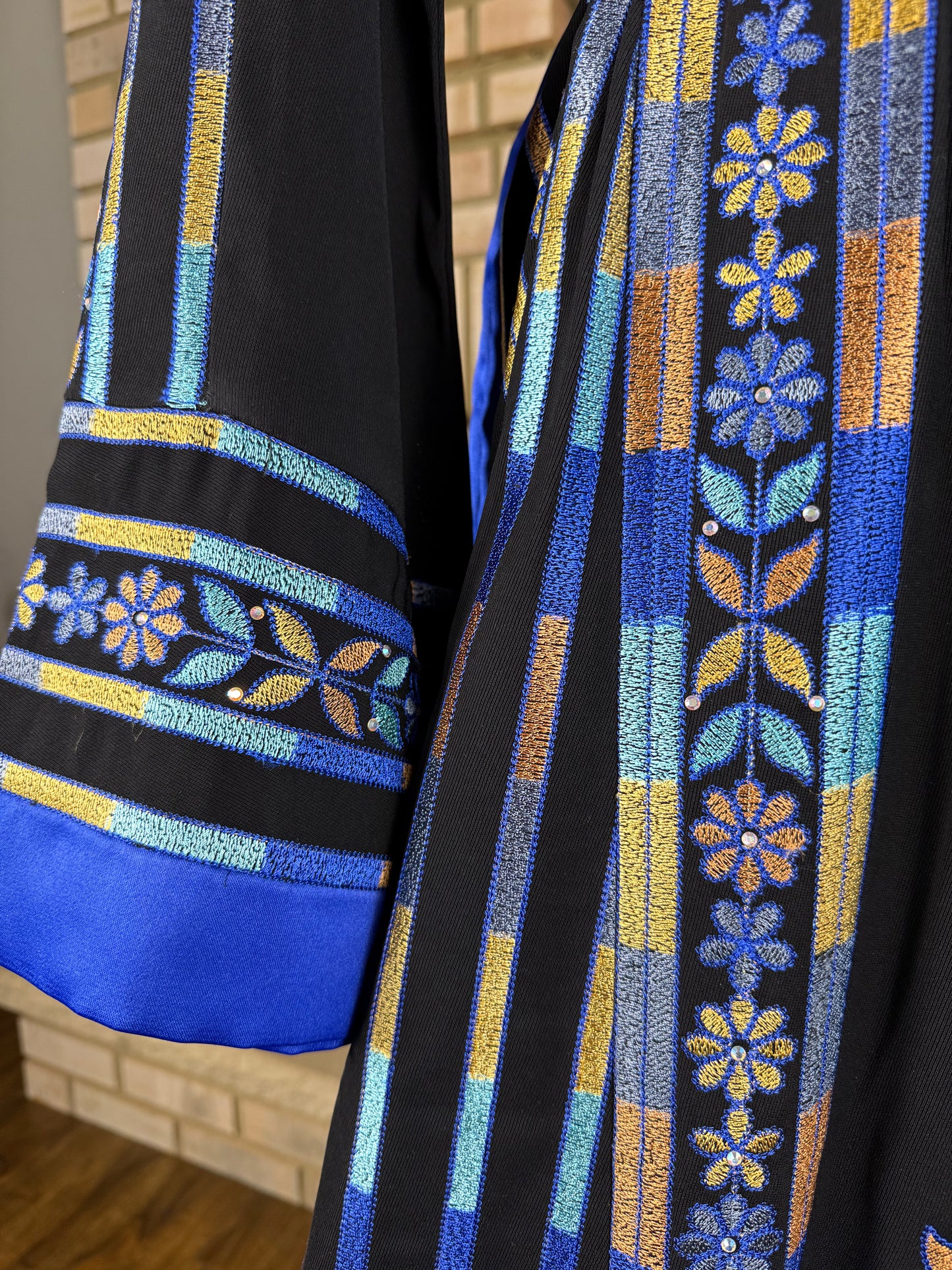 Black/Blue Ajloun Thobe