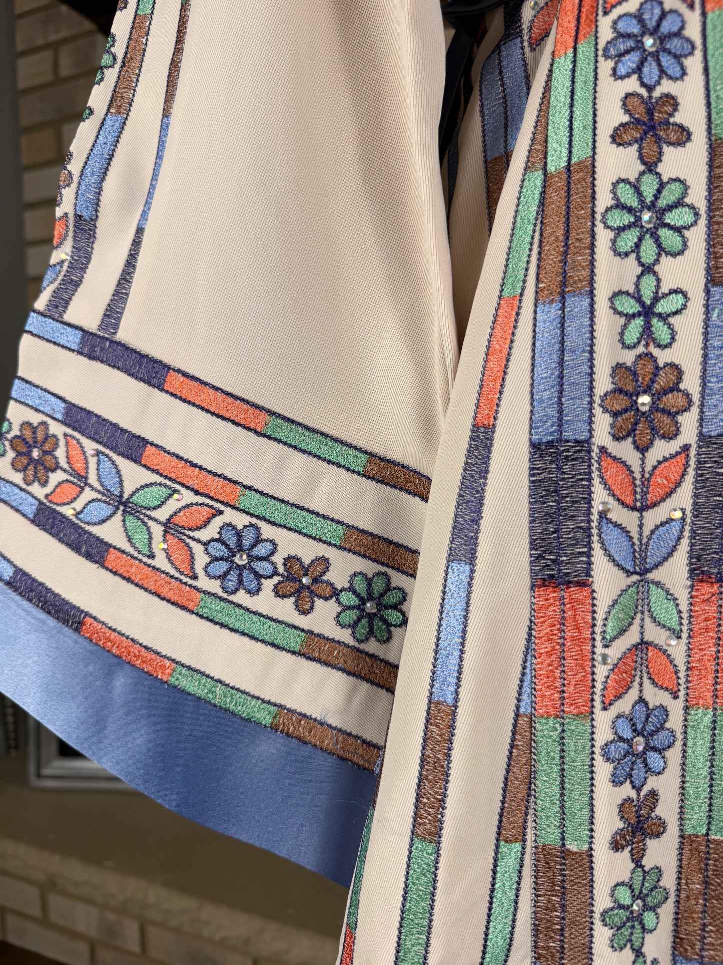 Cream/Baby Blue Ajloun Thobe
