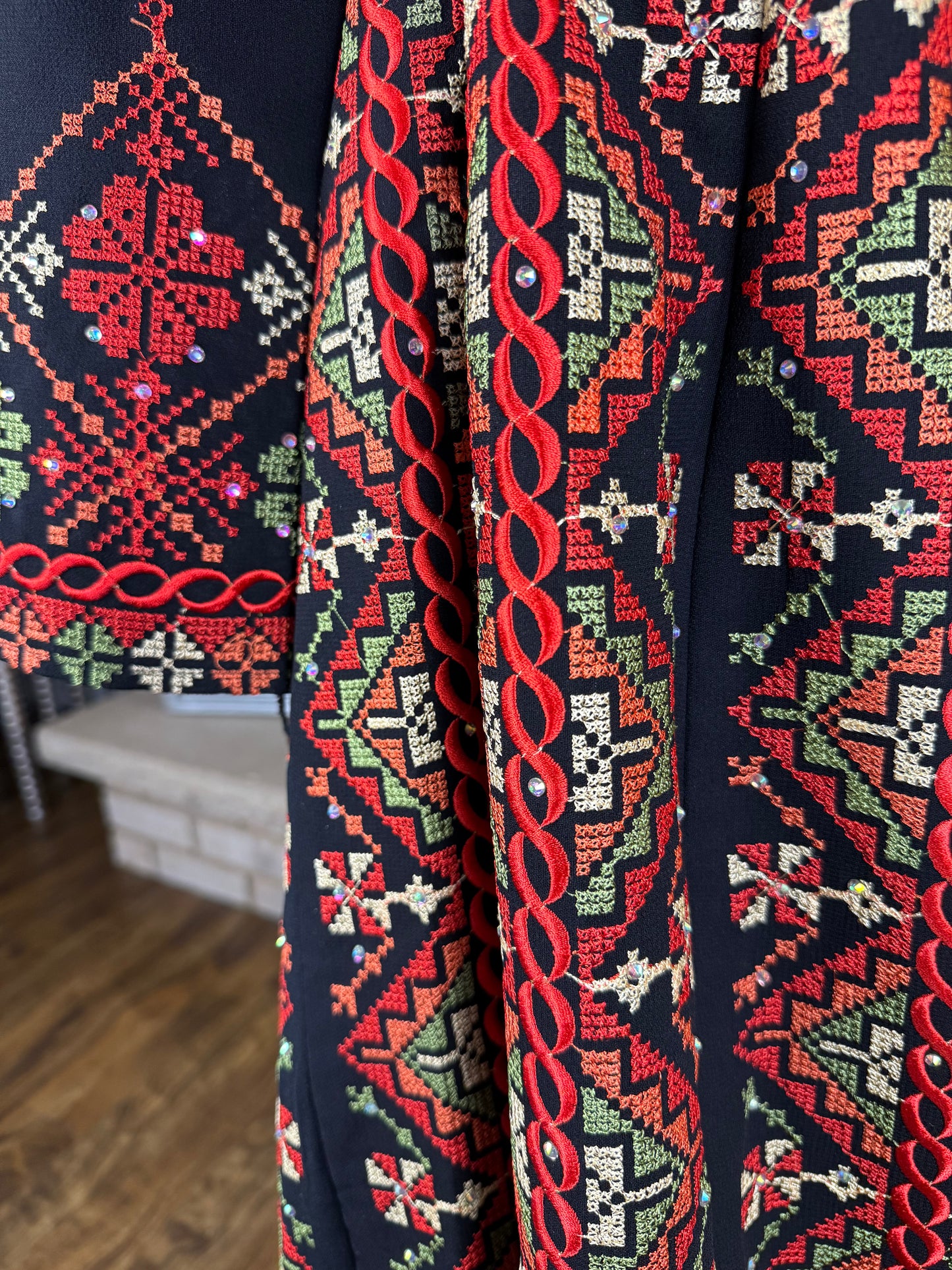 Black/Red Jadayel Qaftan