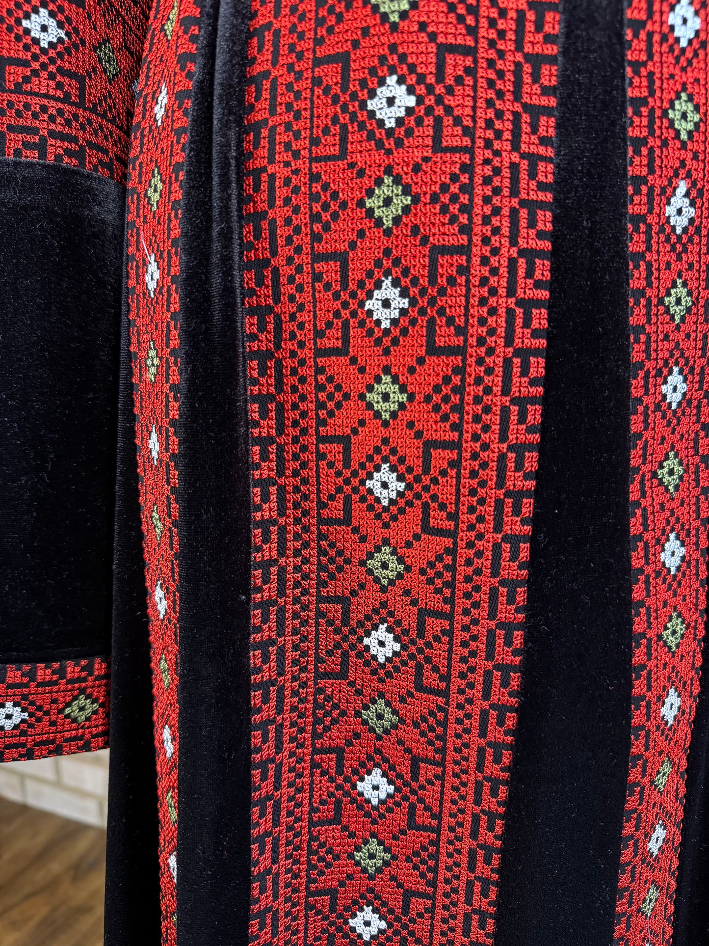 Black/Red Jerusalem Velvet Thobe