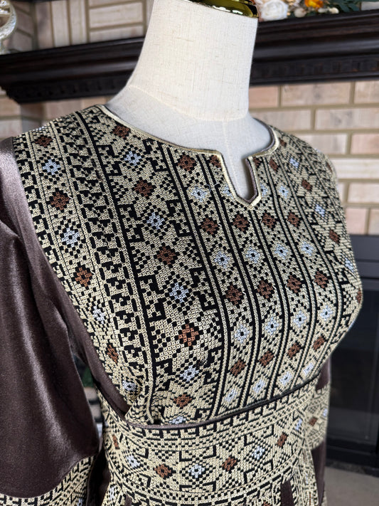 Gray/Gold Jerusalem Velvet Thobe