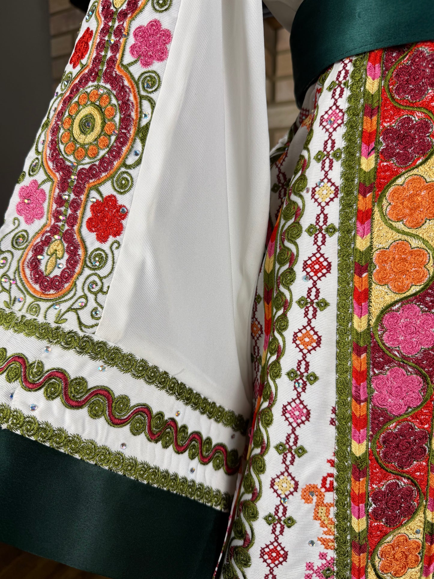 White/Green Malaka Thobe
