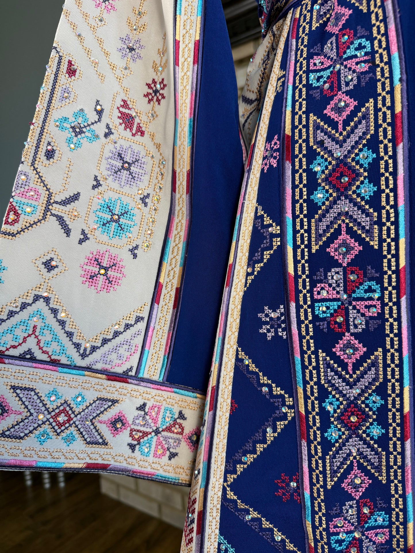 Blue/White Jabalia Thobe