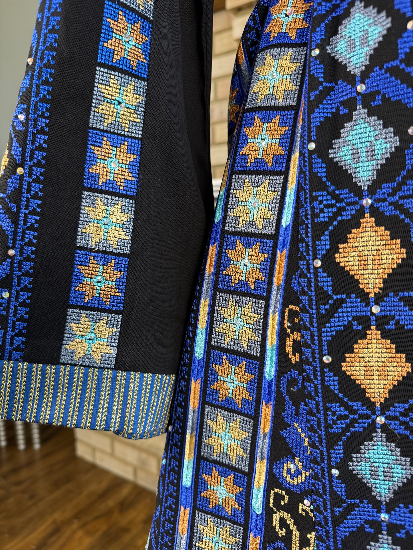 Black/Blue Deir Al-Balah Thobe
