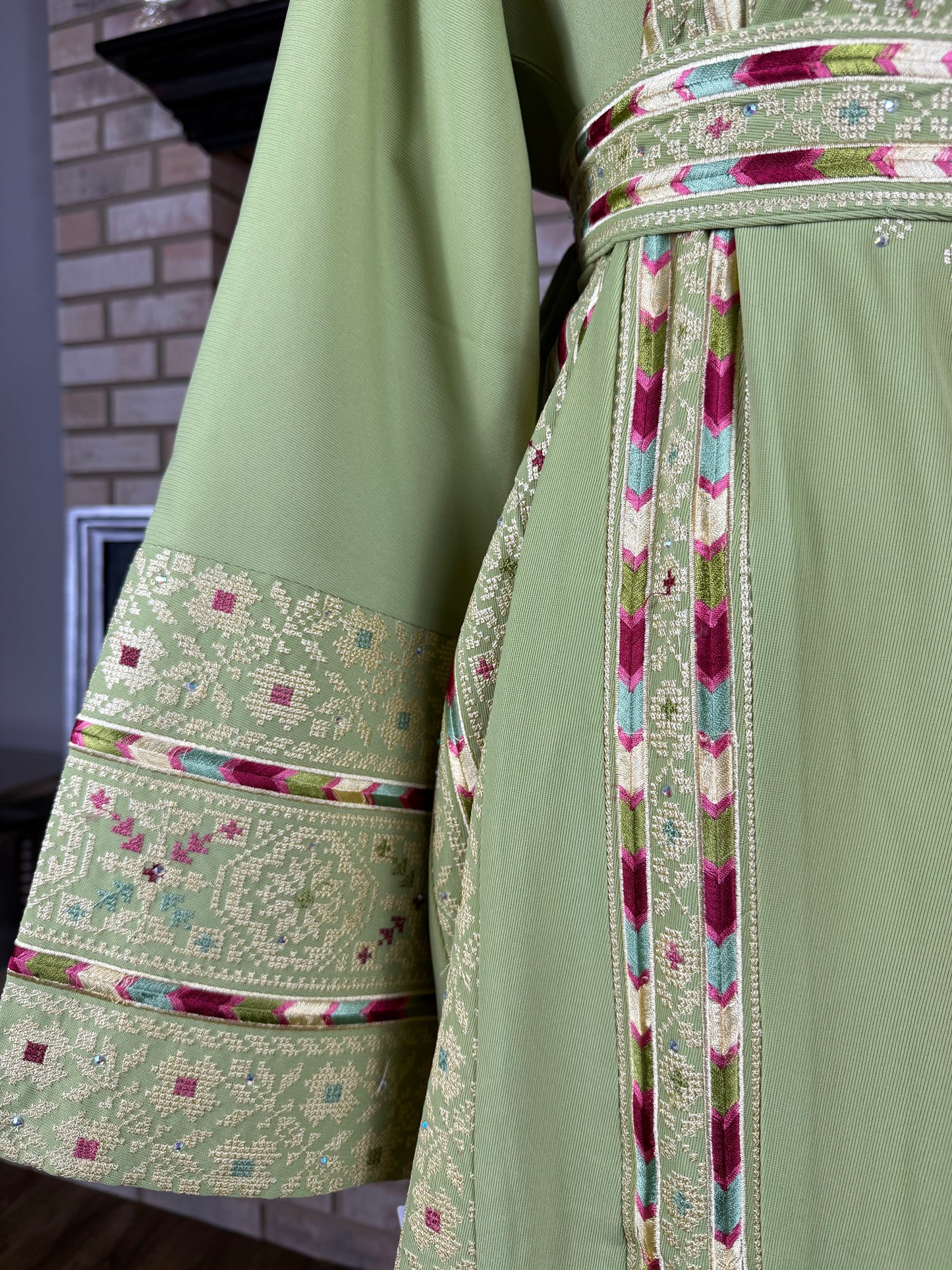 Pistachio Silwad Thobe