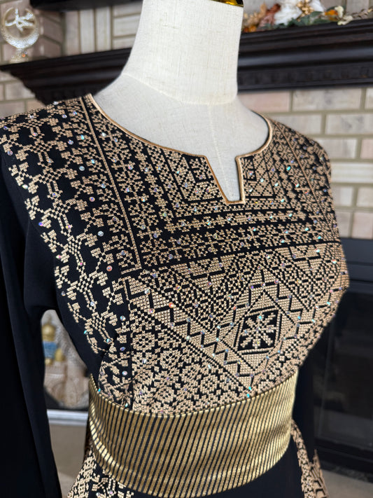 Black/Gold Saya Thobe