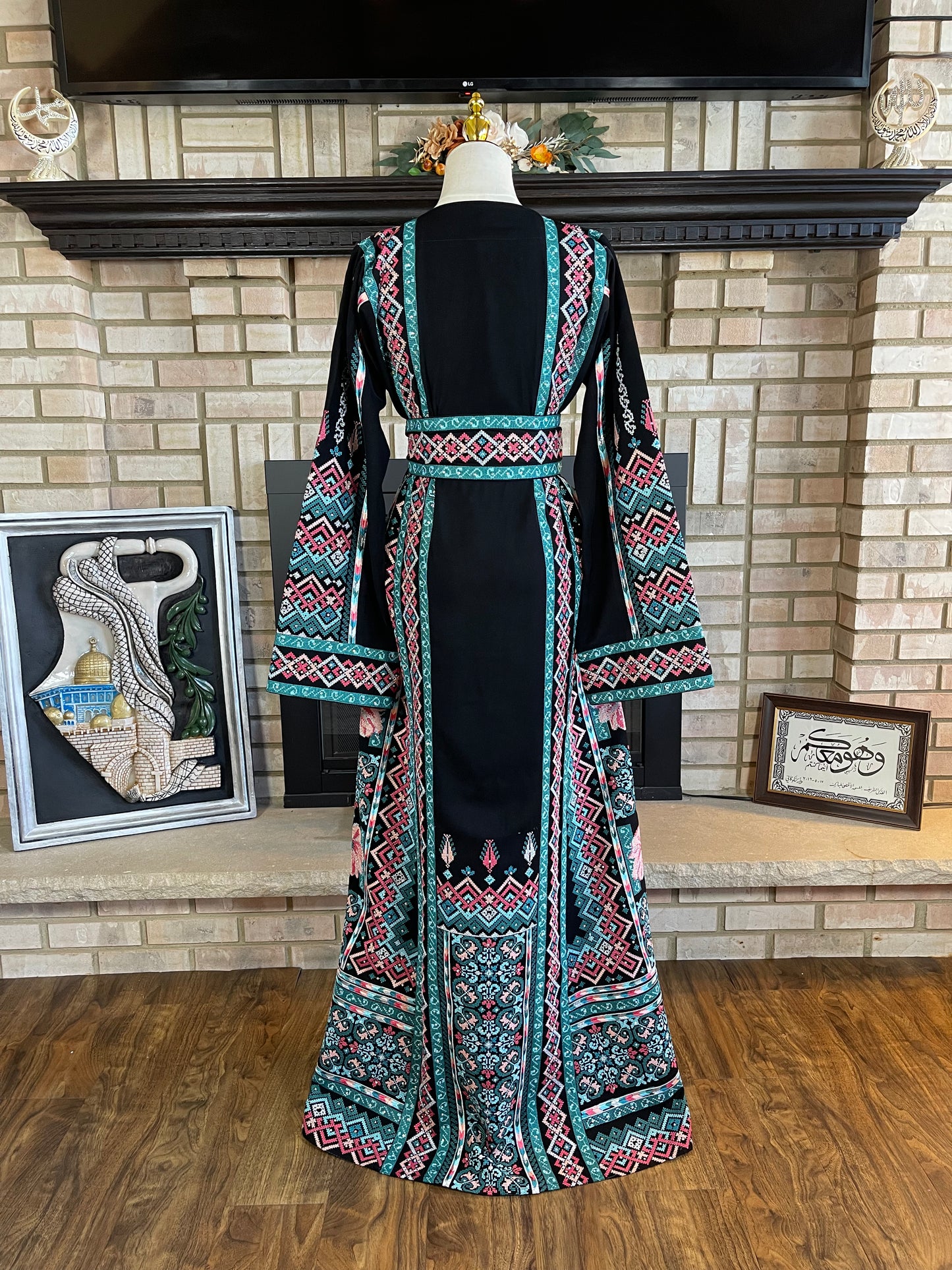Black/Turquoise Safad Thobe