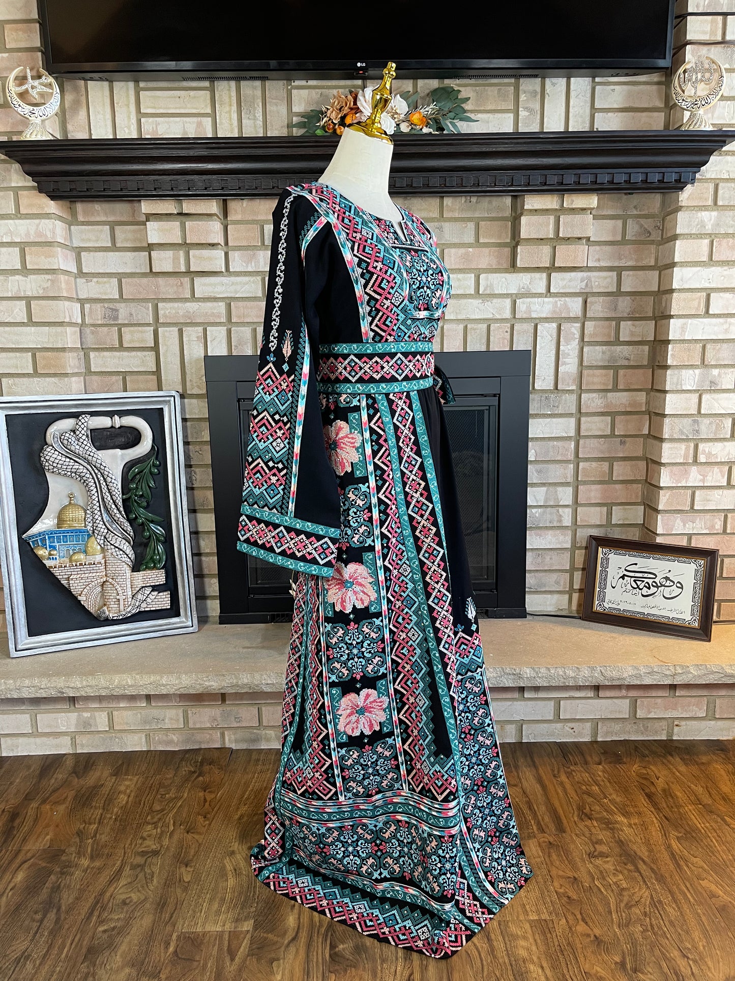 Black/Turquoise Safad Thobe
