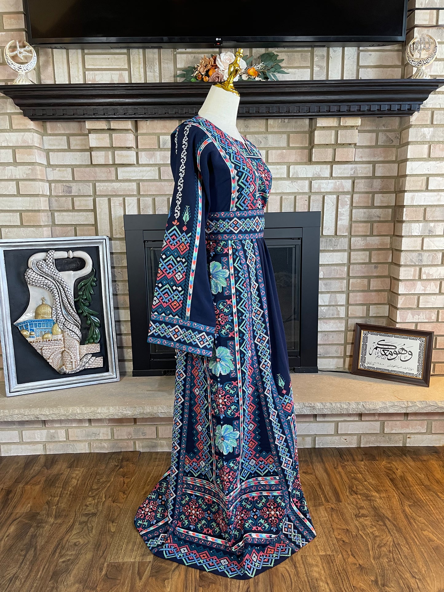 Navy Blue/Turquoise Safad Thobe