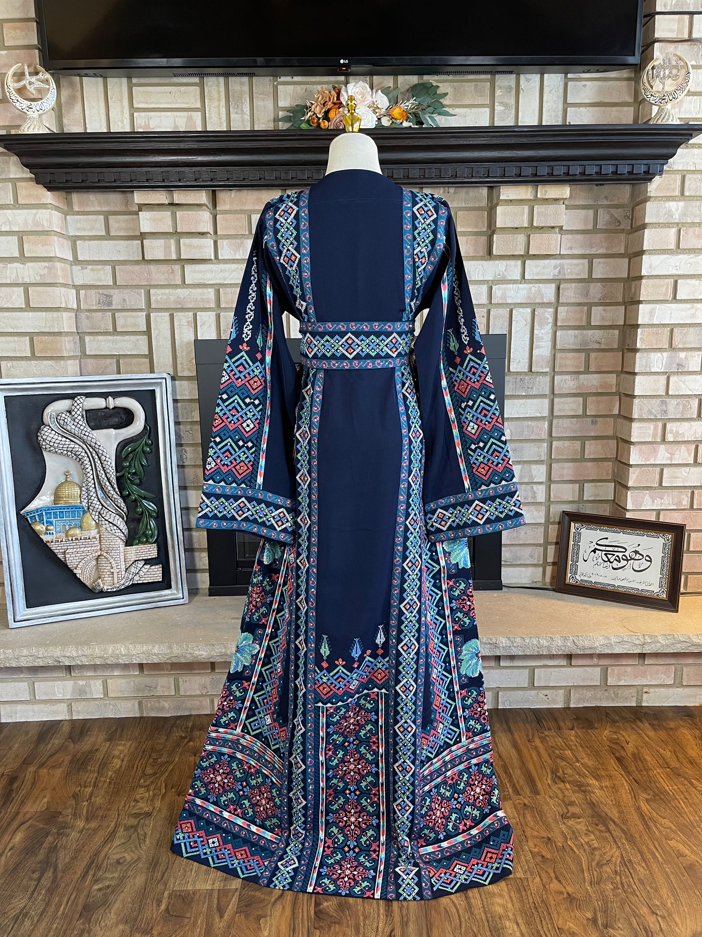 Navy Blue/Turquoise Safad Thobe