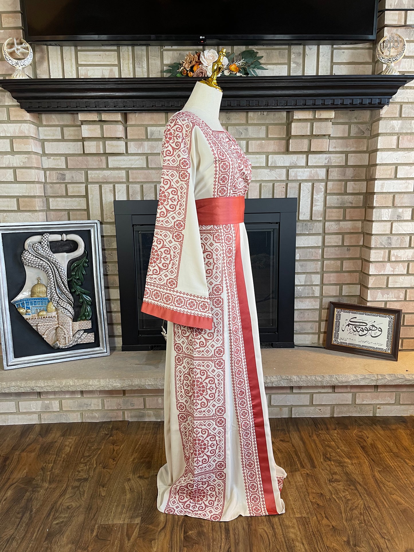Beige/Brick Red Falastin Thobe
