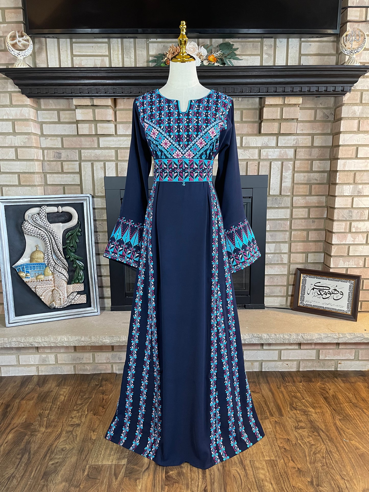 Navy/Turqouise Al-Sawsanah Thobe