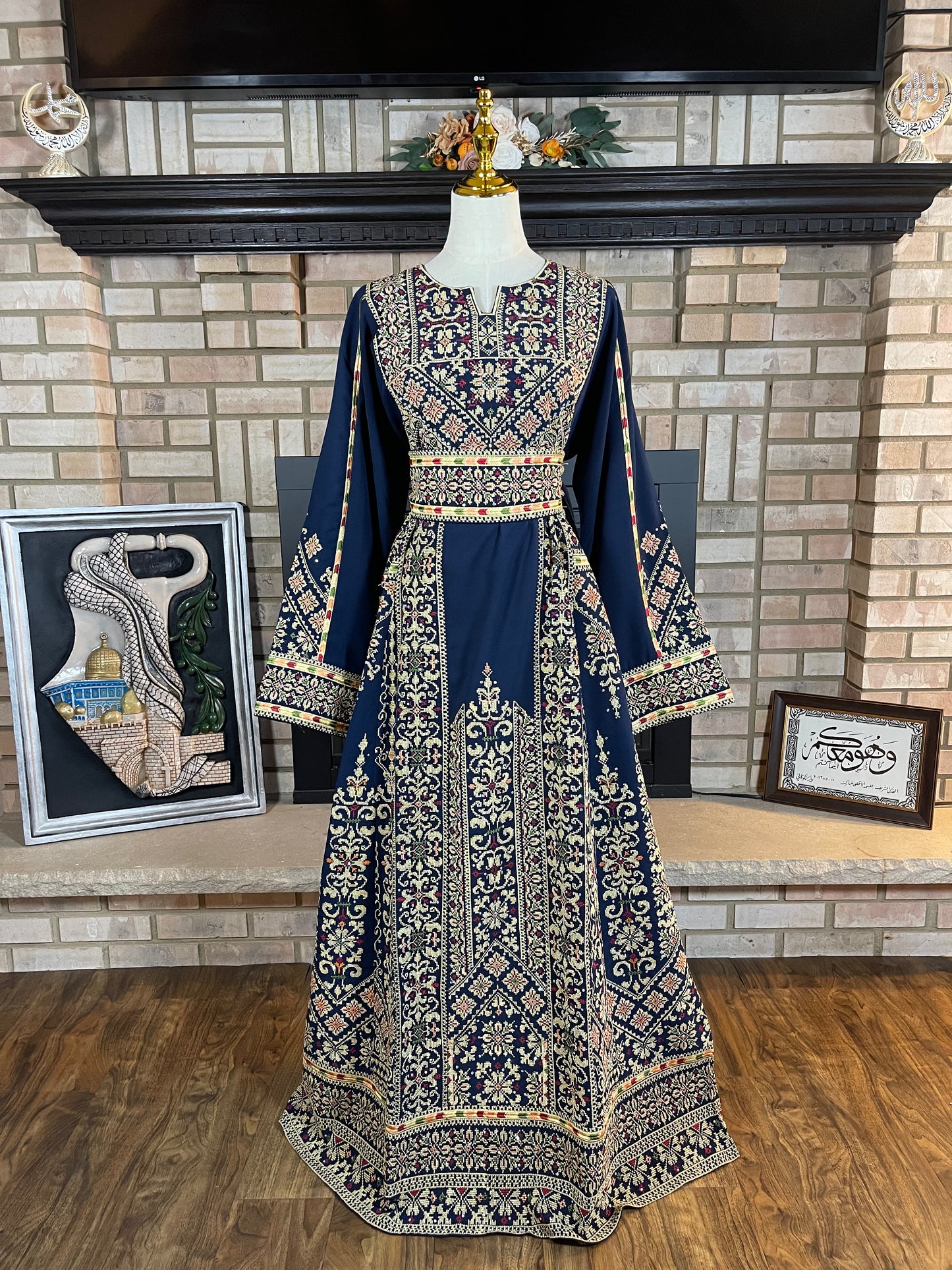 Navy Blue/Wheat Al-Aseelah Thobe