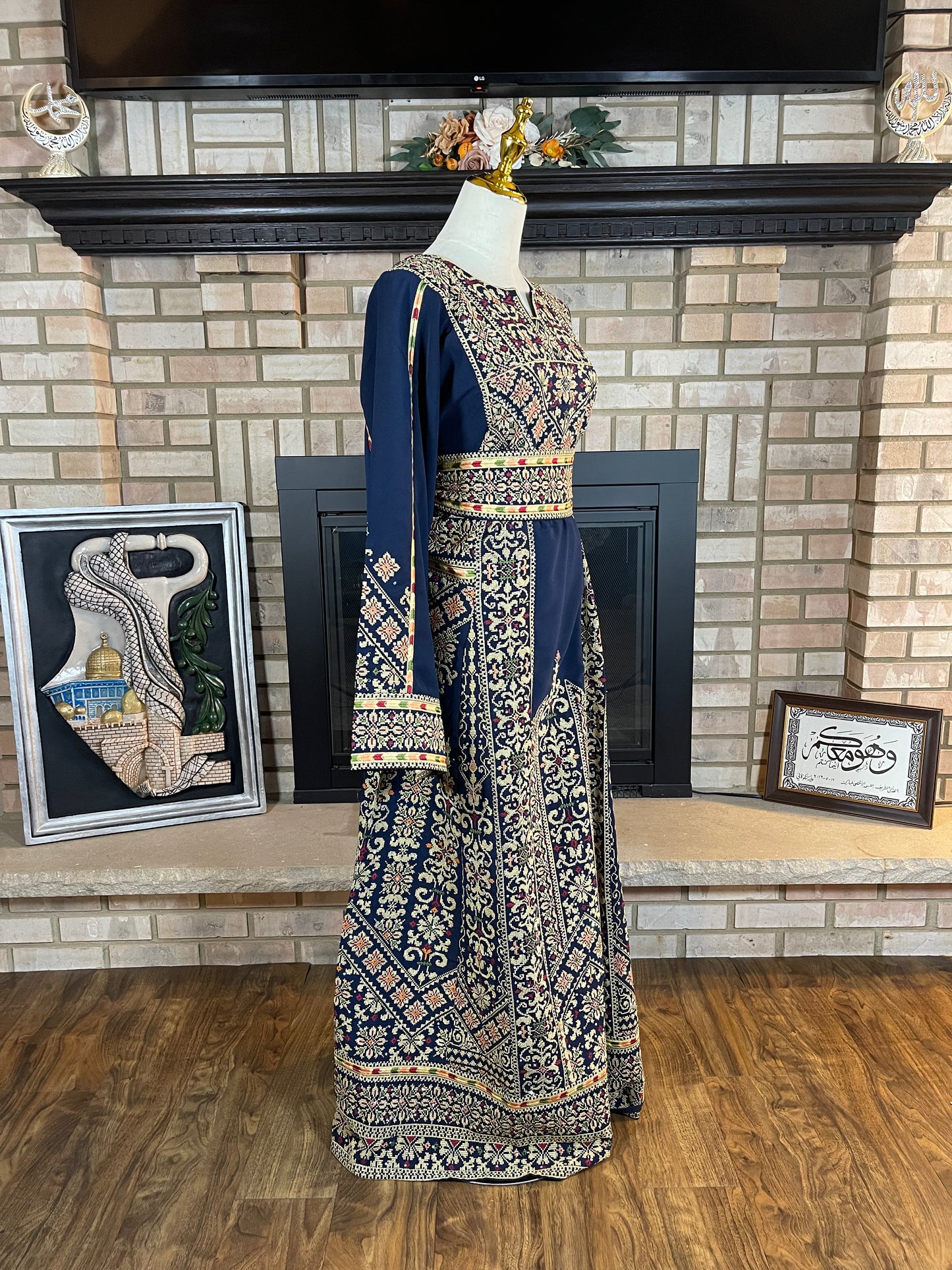 Navy Blue/Wheat Al-Aseelah Thobe