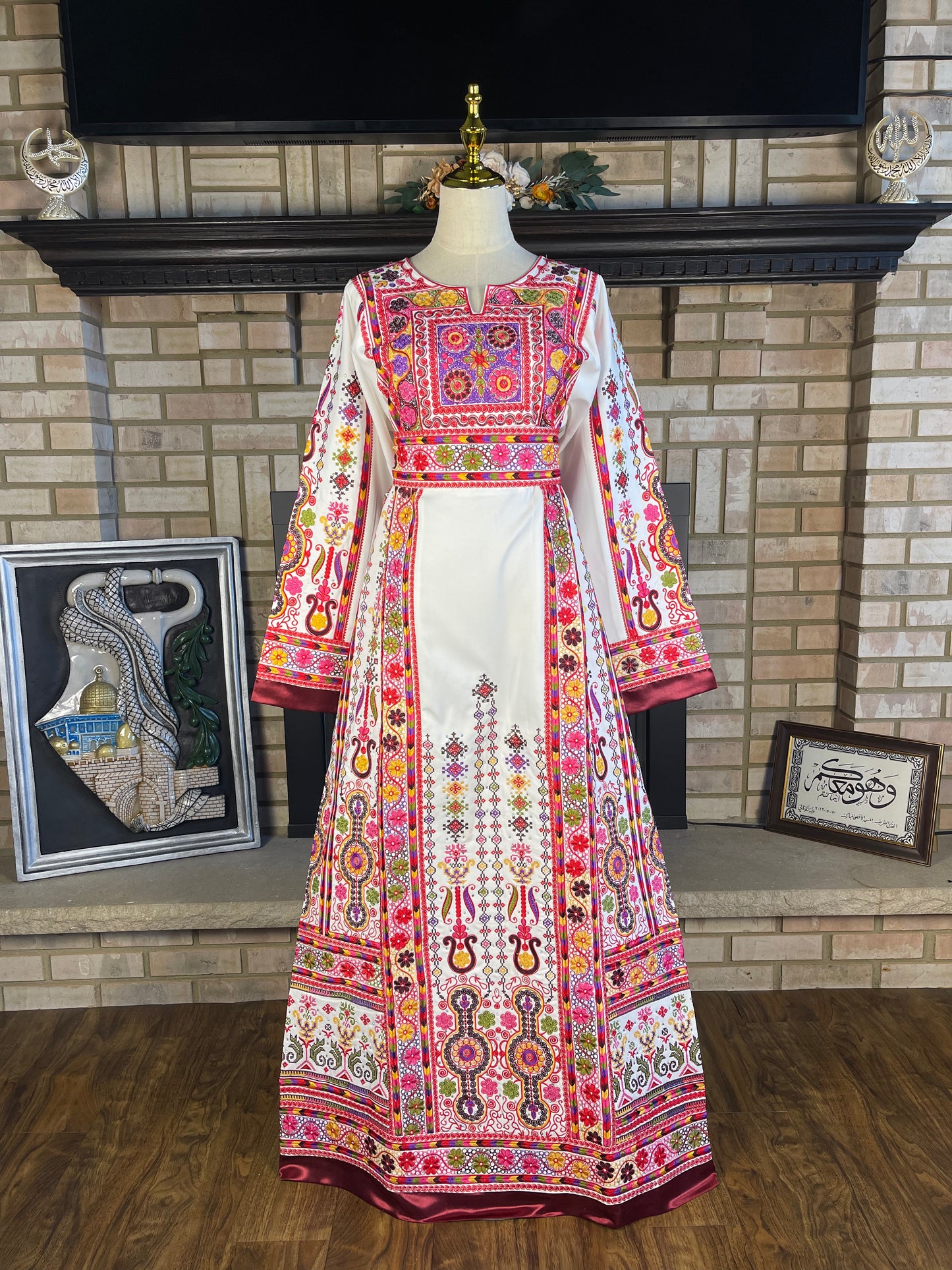 White/Red Malaka Thobe
