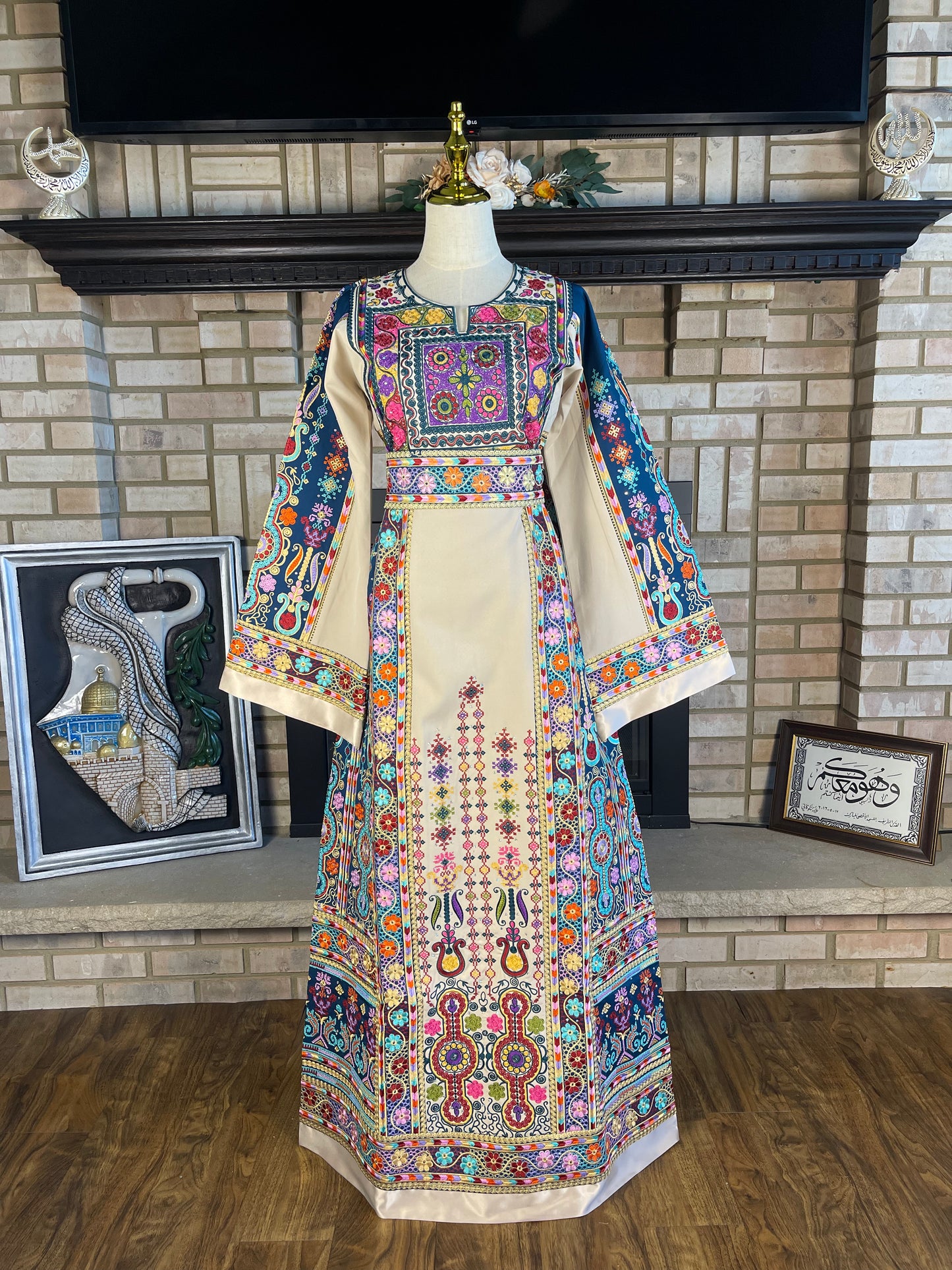 Cream/Turquoise Malaka Thobe