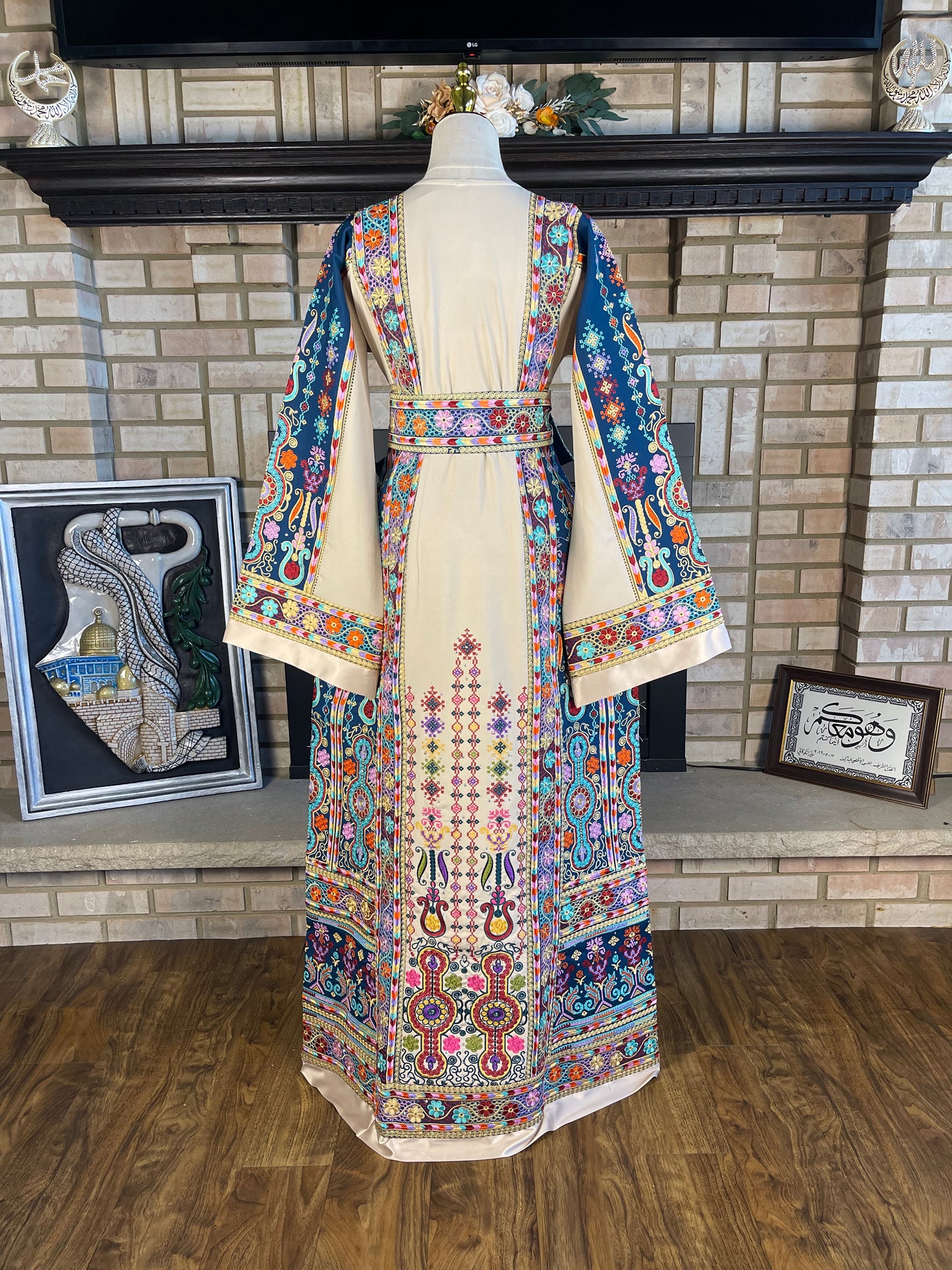 Cream/Turquoise Malaka Thobe