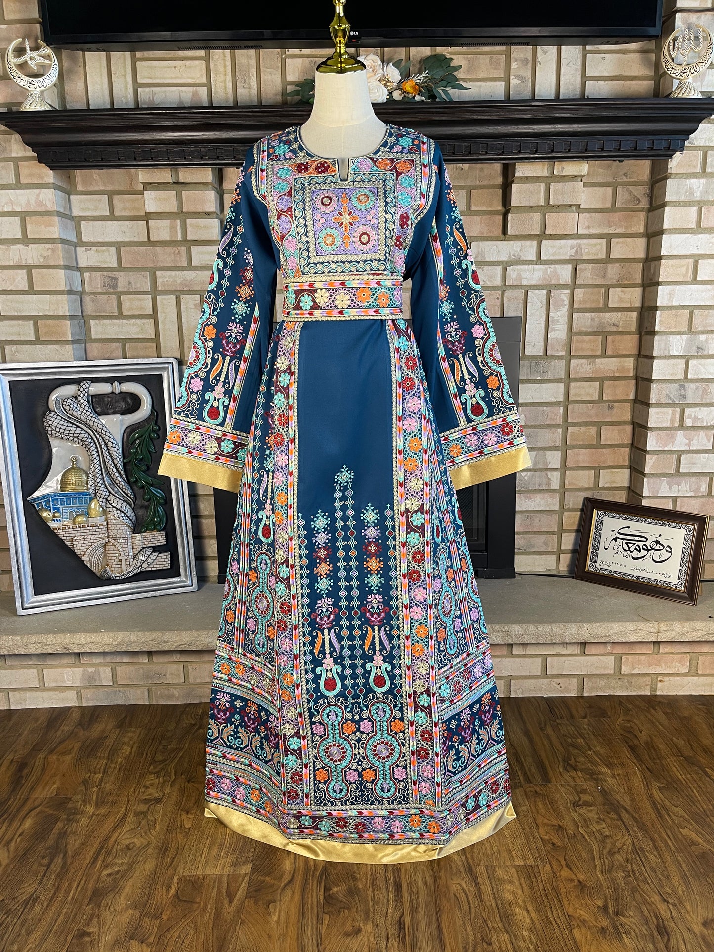 Turquoise Malaka Thobe