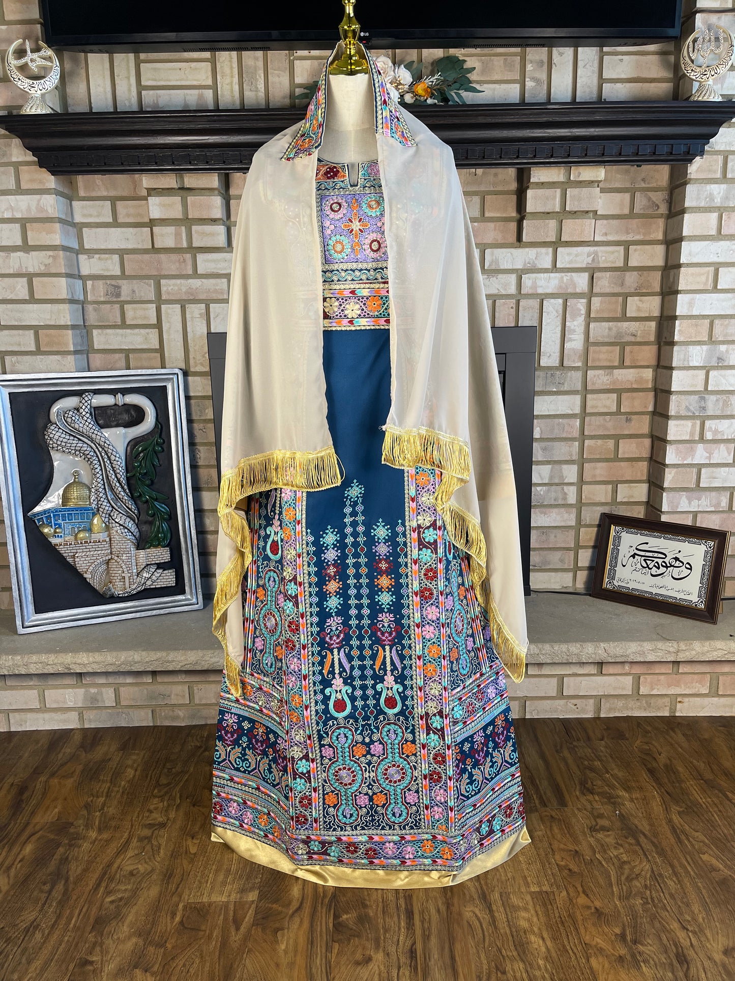 Turquoise Malaka Thobe