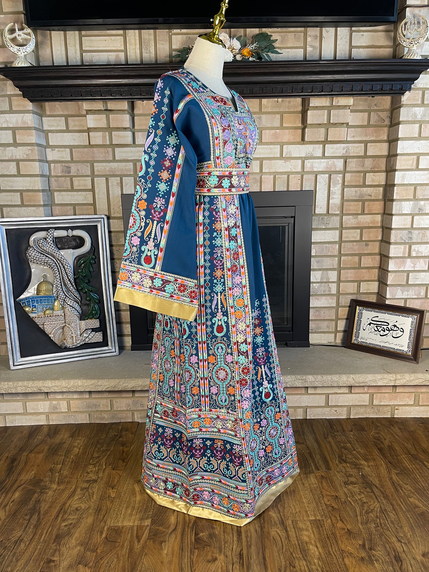 Turquoise Malaka Thobe