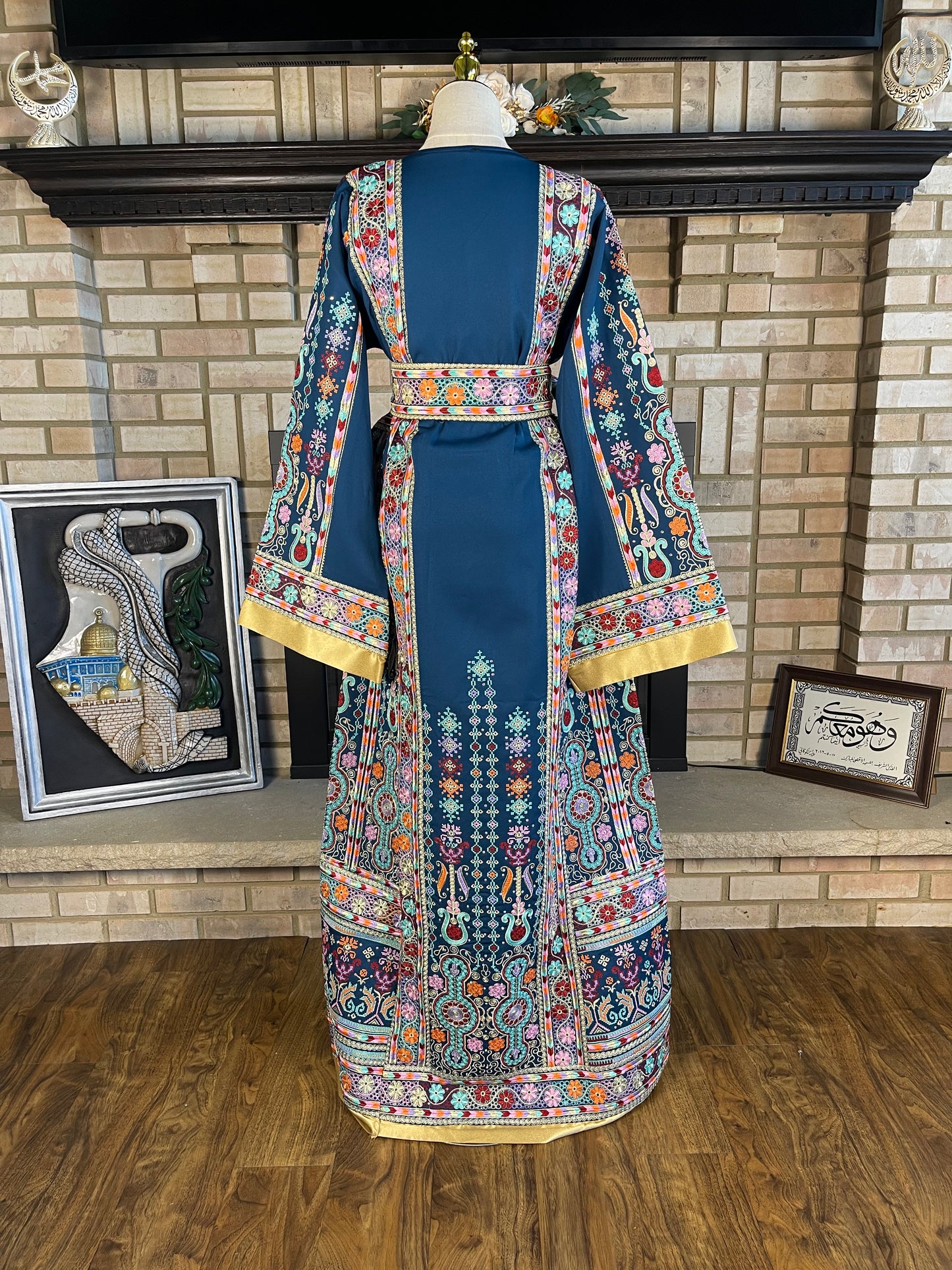 Turquoise Malaka Thobe