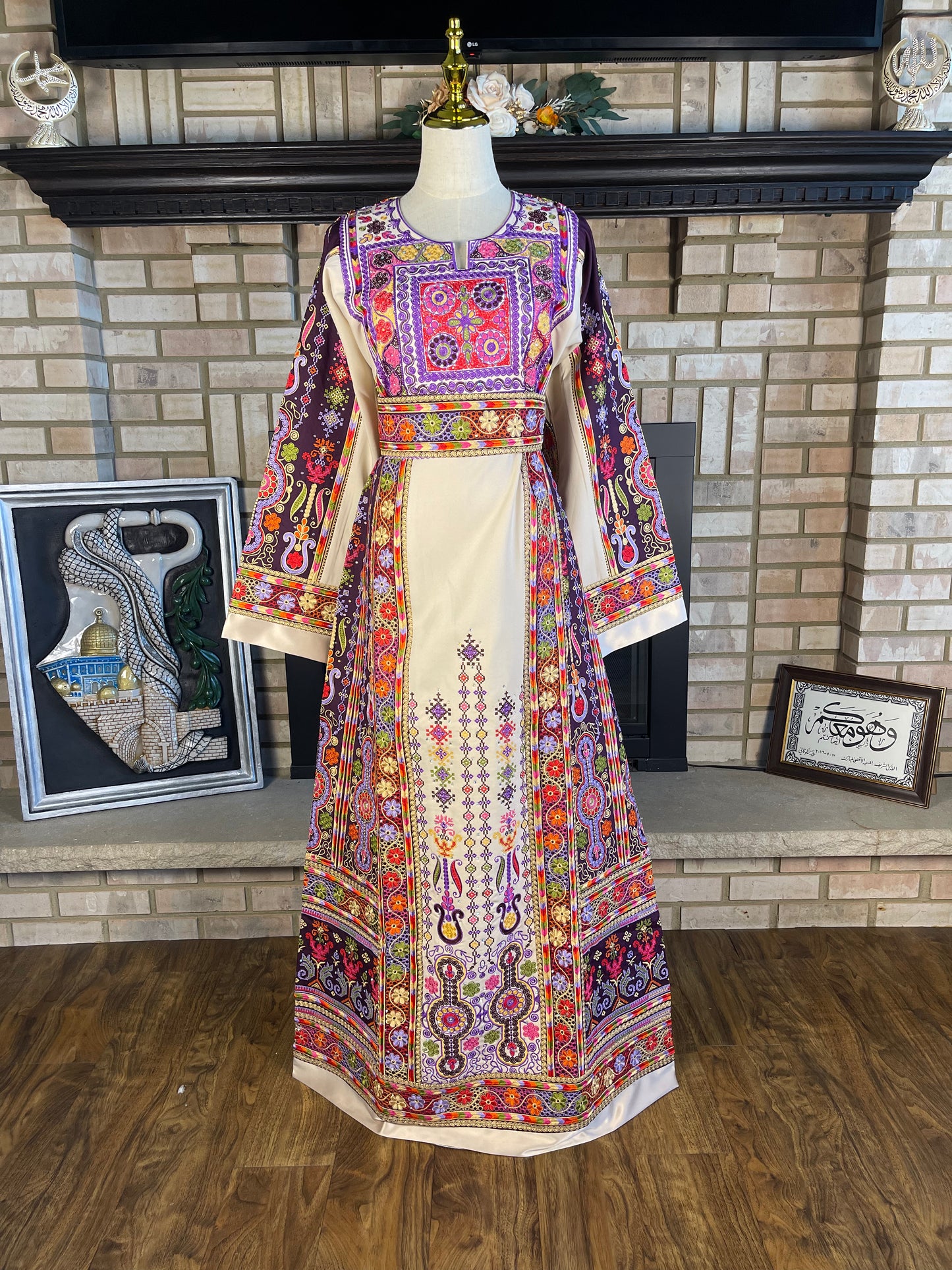 Cream/Purple Malaka Thobe