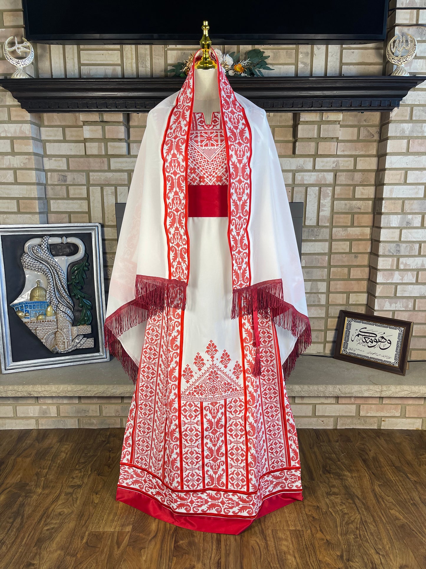 White/Red Ishq Thobe