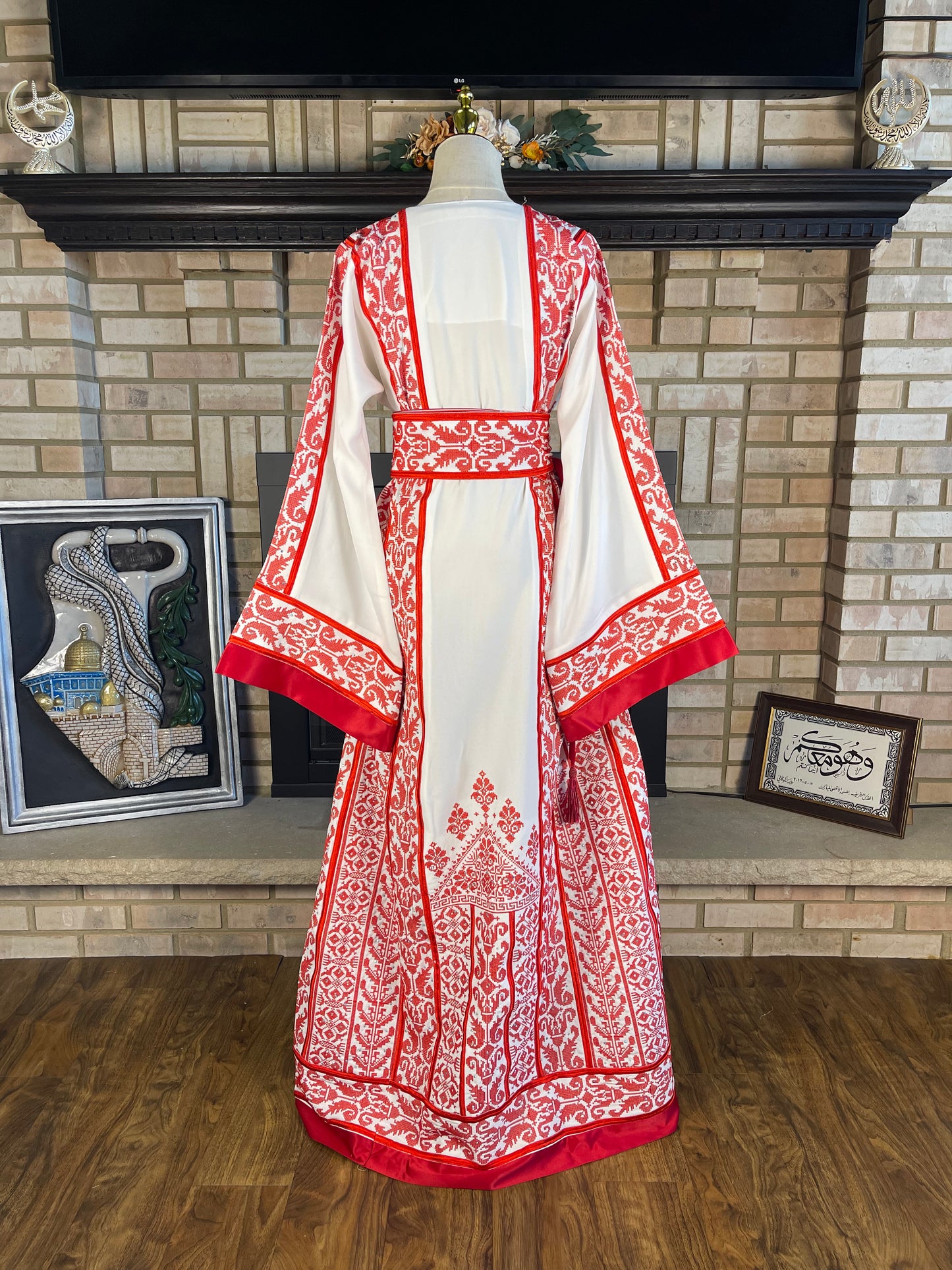 White/Red Ishq Thobe