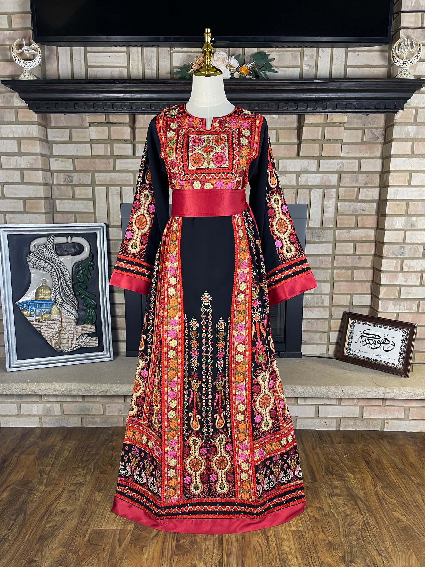 Black/Red Malaka Thobe