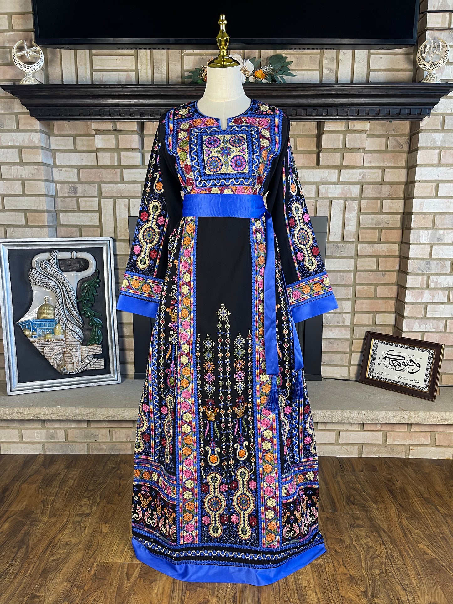Black/Blue Malaka Thobe