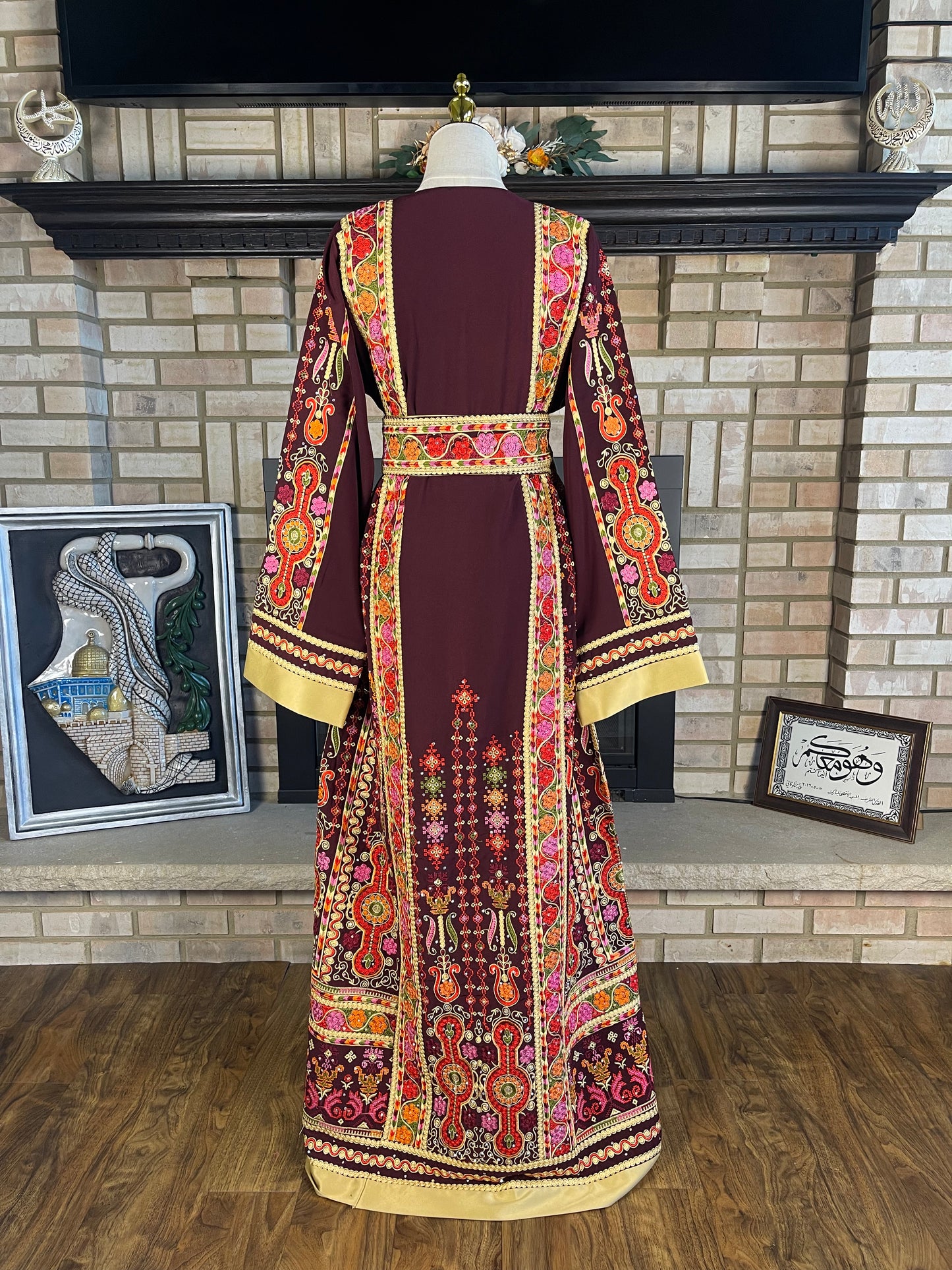 Maroon/Gold Malaka Thobe