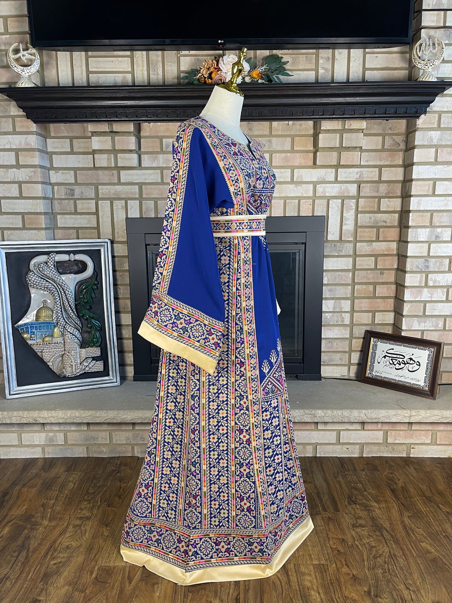 Blue Queen's Thobe