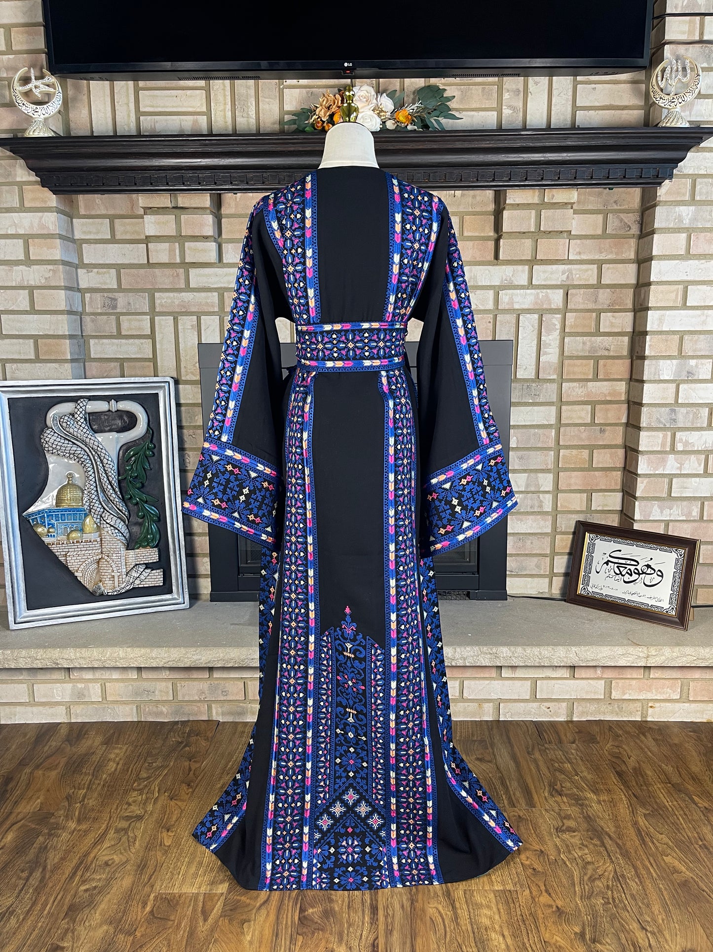 Black/Blue Ramallah Thobe