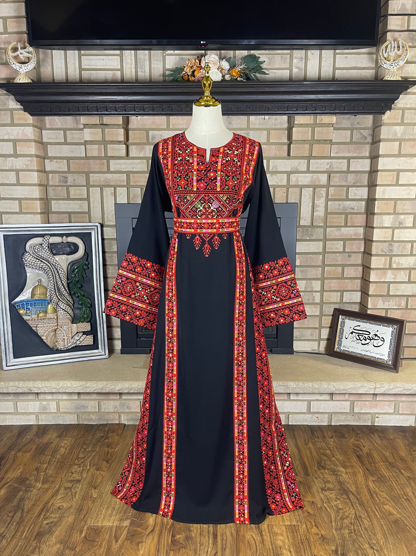 Black/Red Silwad Thobe