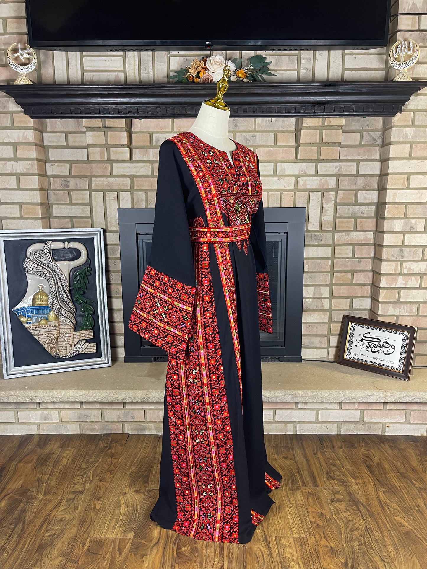 Black/Red Silwad Thobe